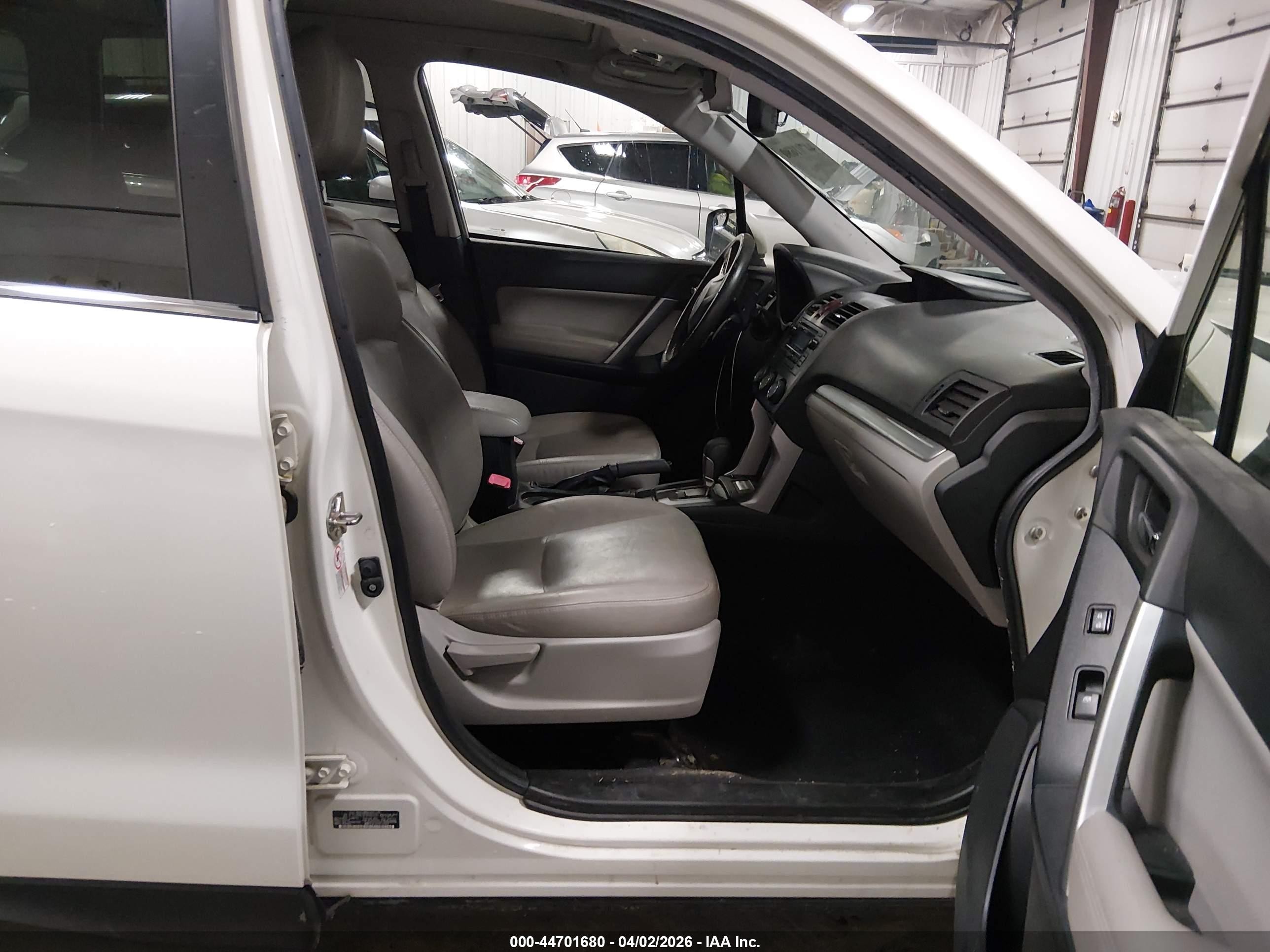 2015 Subaru Forester 2.5i Limited White vin: JF2SJAHC5FH590220