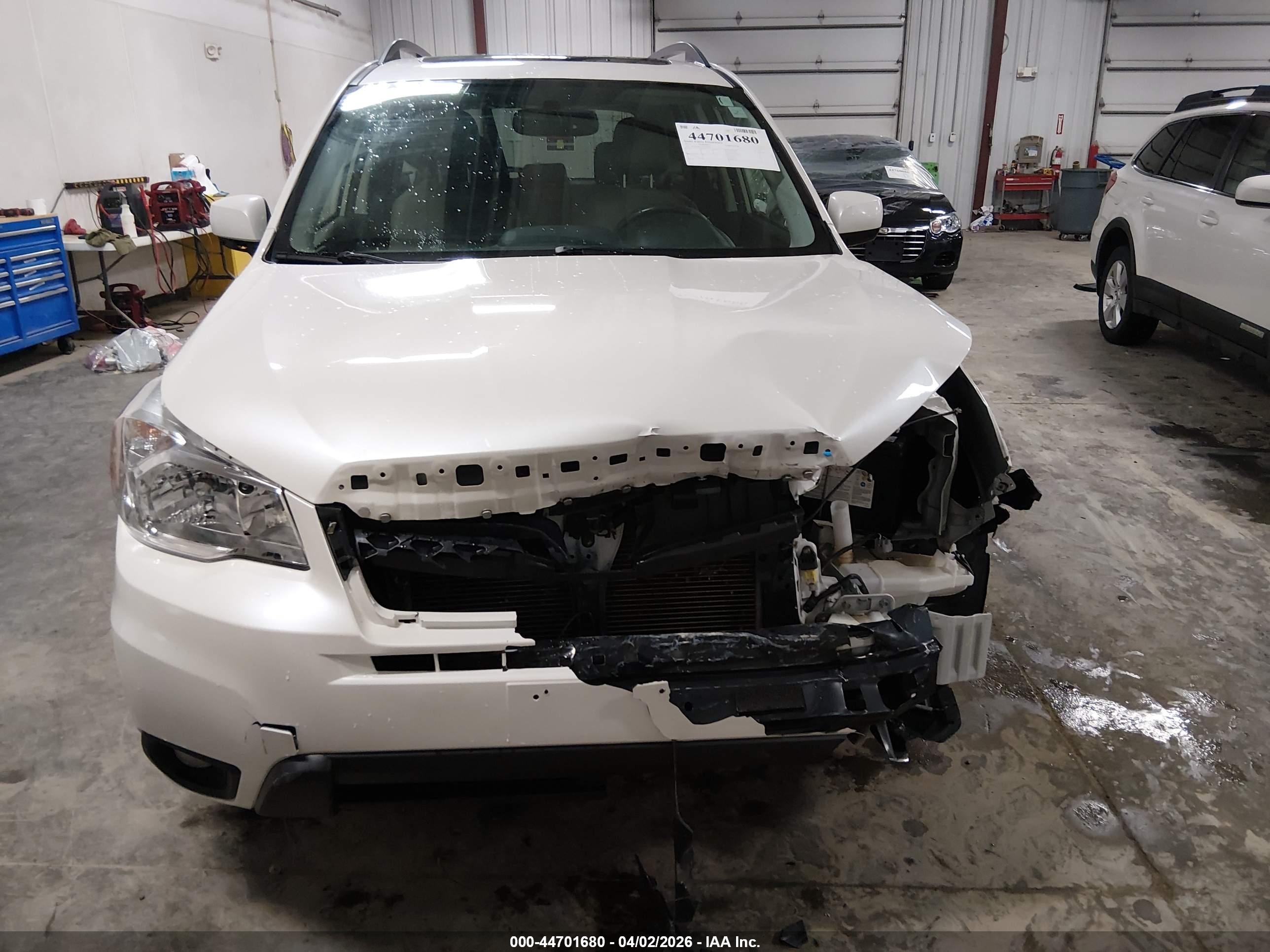 2015 Subaru Forester 2.5i Limited White vin: JF2SJAHC5FH590220