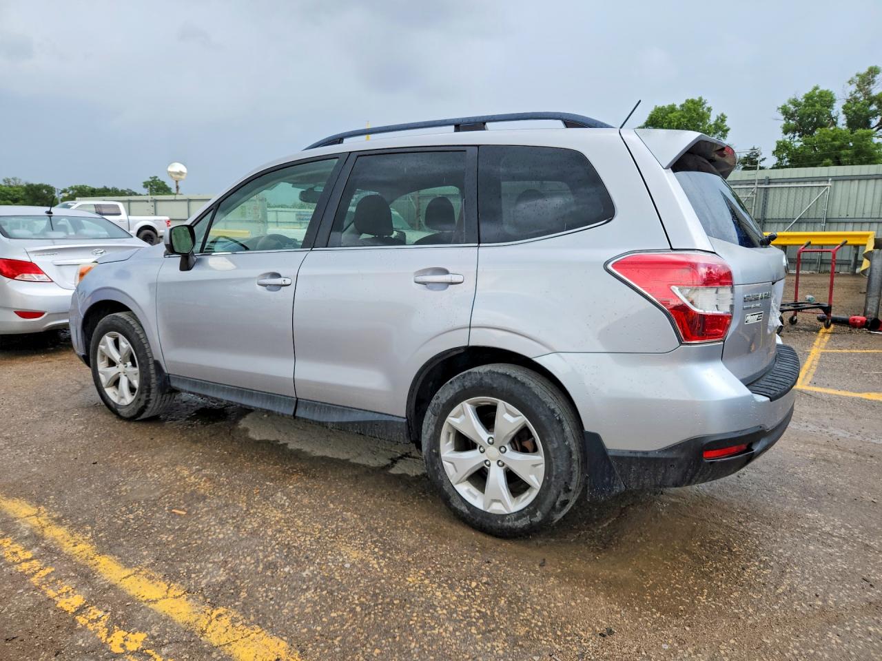2015 Subaru Forester 2.5i Limited Silver vin: JF2SJAHC5FH591741
