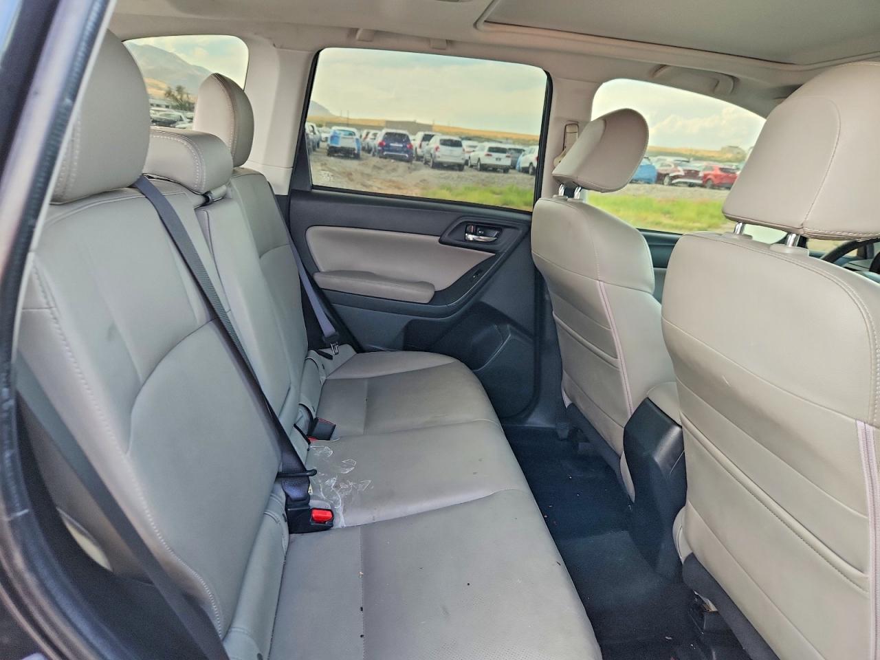 2015 Subaru Forester 2.5i Limited Gray vin: JF2SJAHC5FH800332