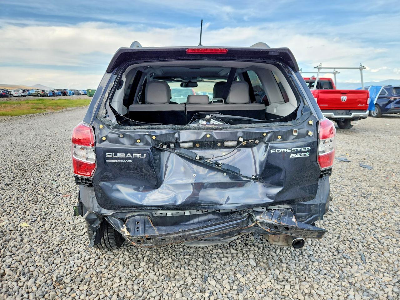 2015 Subaru Forester 2.5i Limited Gray vin: JF2SJAHC5FH800332