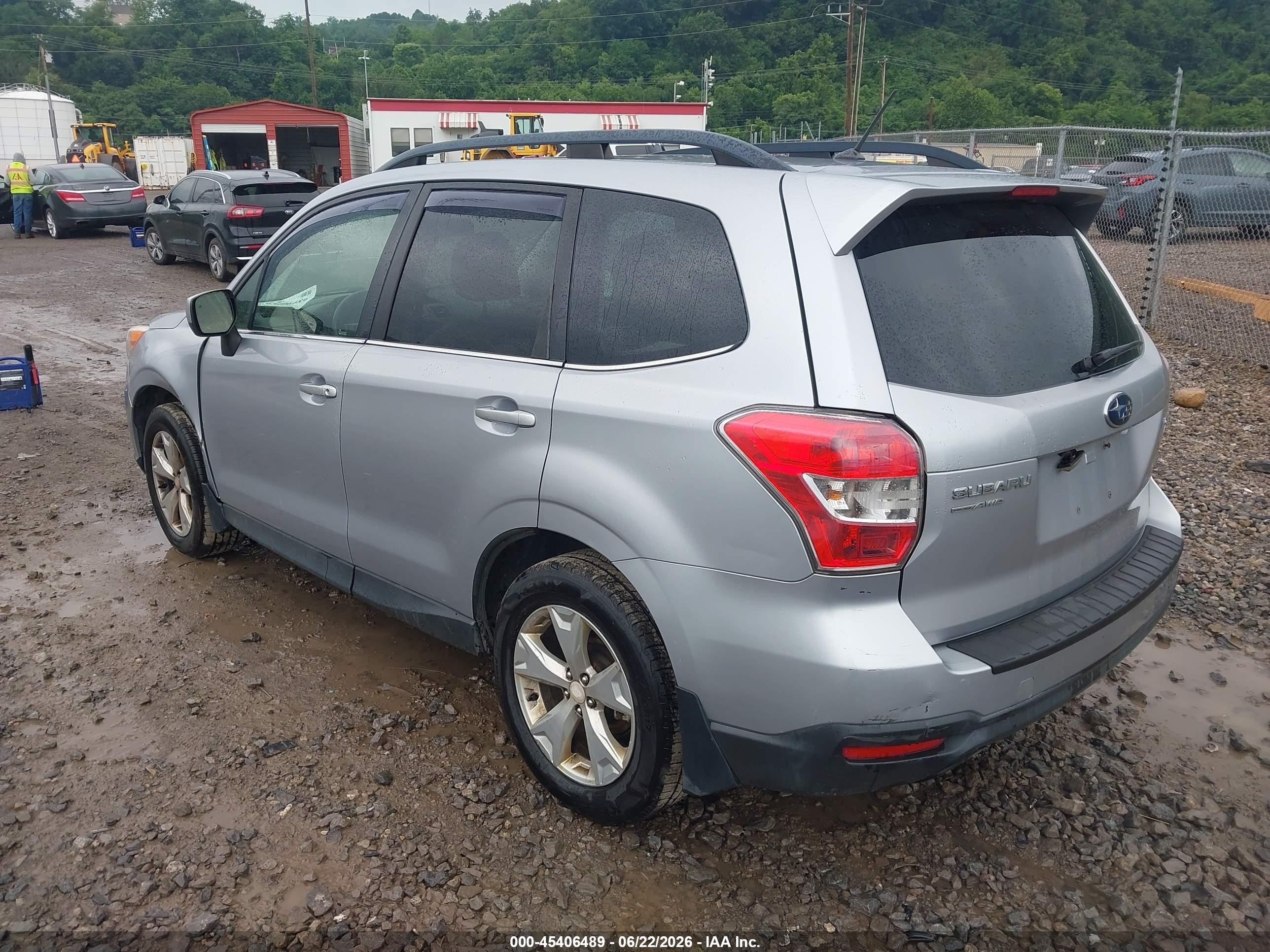 2015 Subaru Forester 2.5i Limited Серебряный vin: JF2SJAHC5FH818104