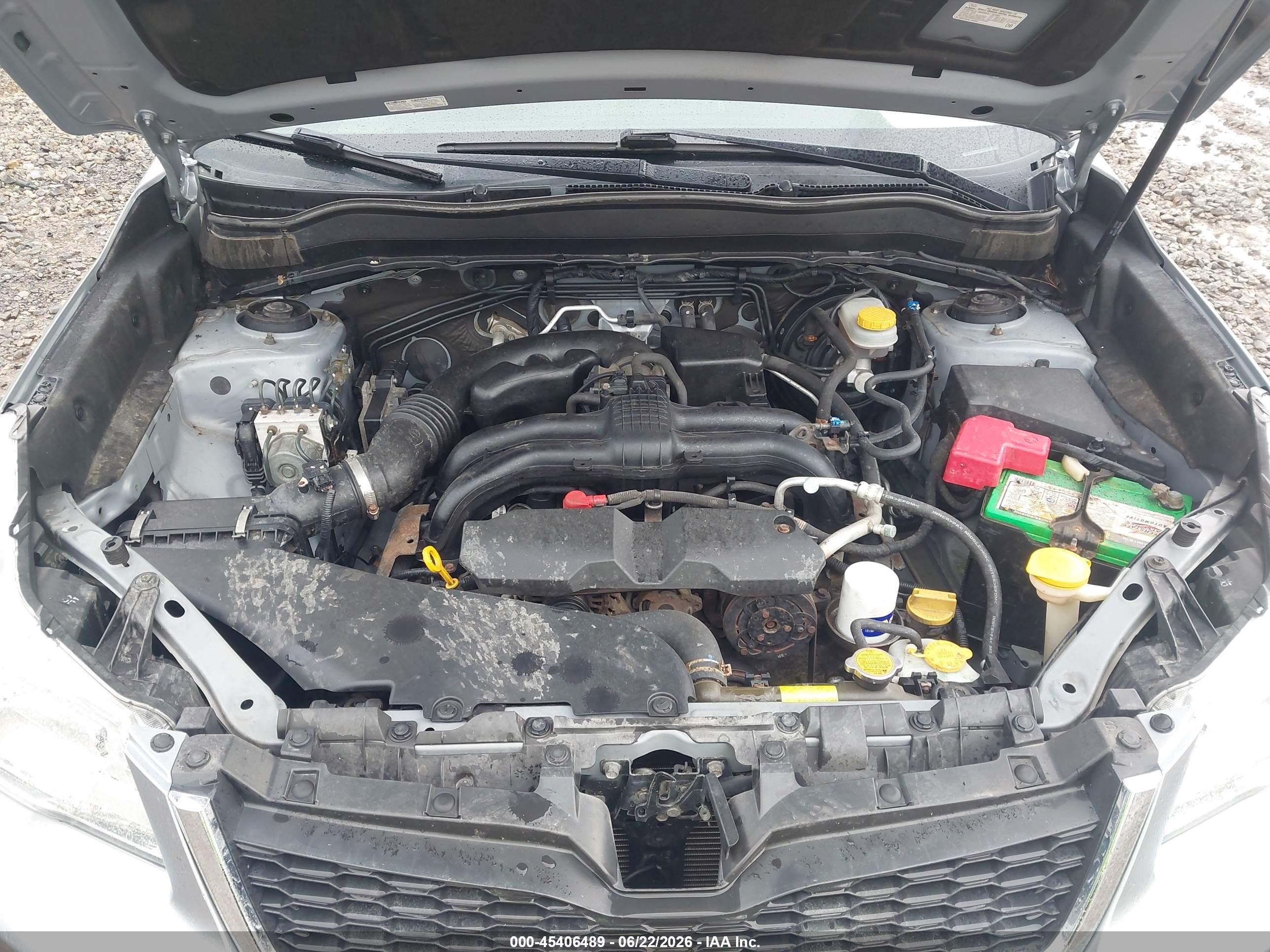 2015 Subaru Forester 2.5i Limited Серебряный vin: JF2SJAHC5FH818104