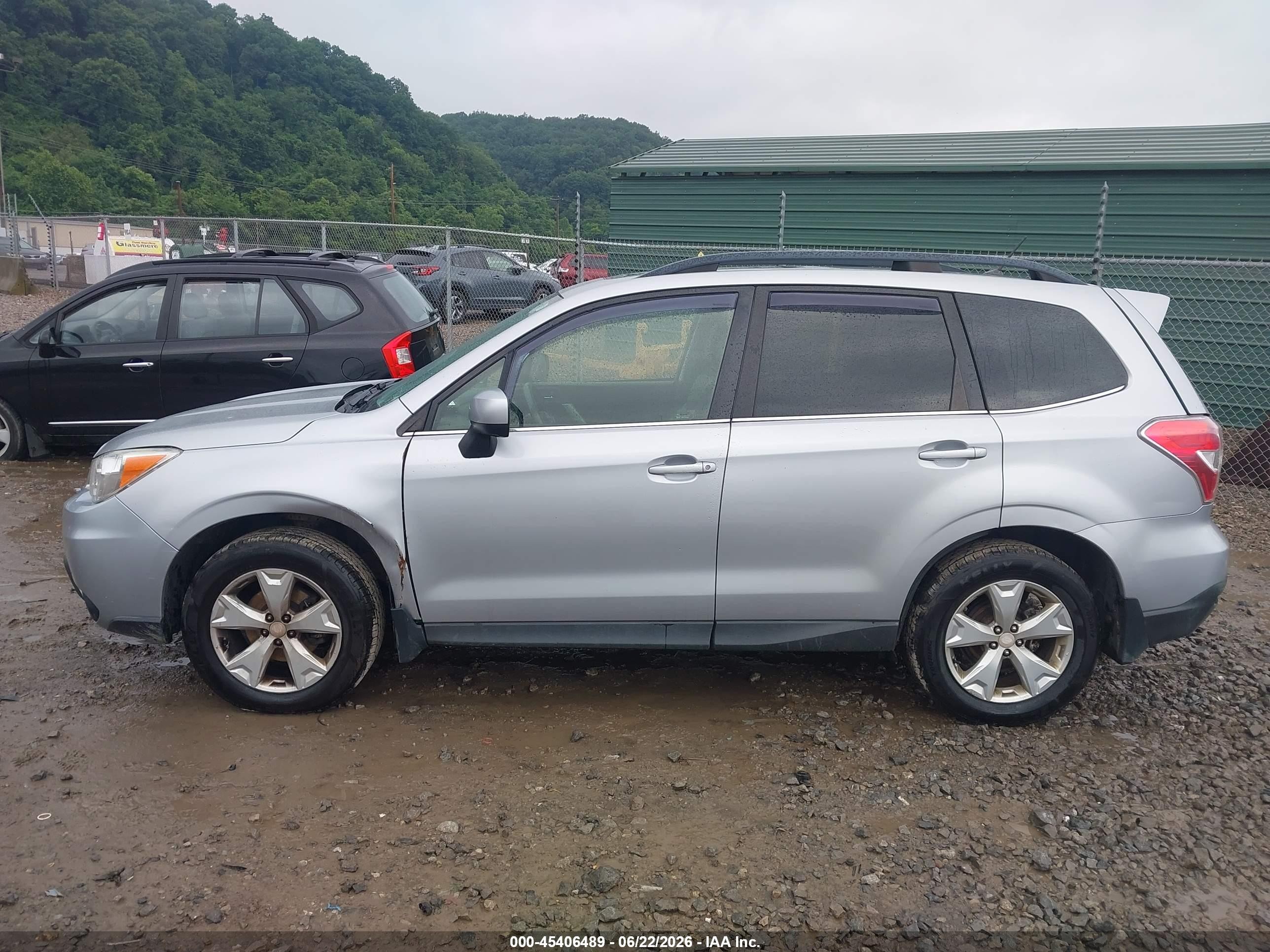 2015 Subaru Forester 2.5i Limited Серебряный vin: JF2SJAHC5FH818104