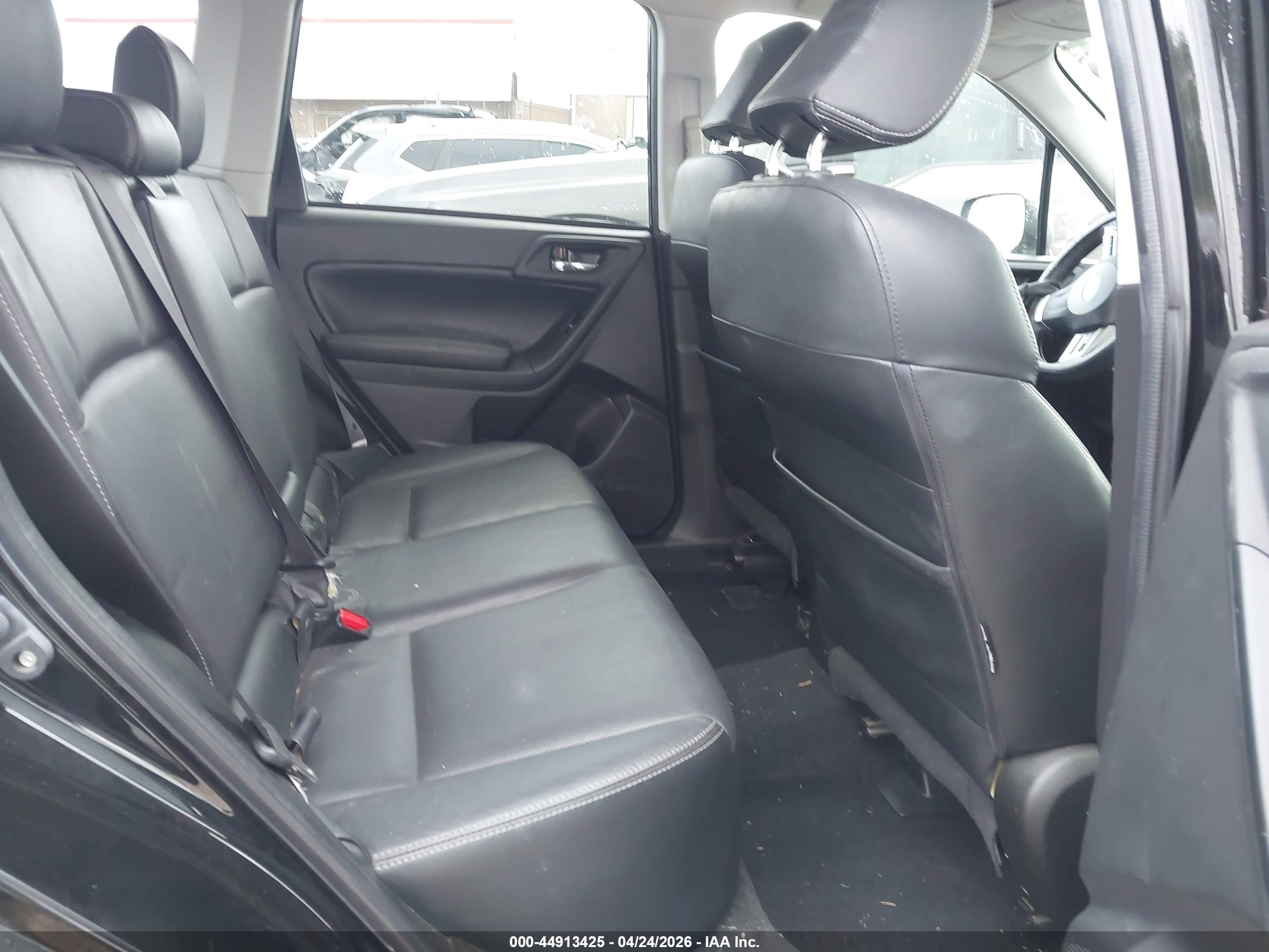 2015 Subaru Forester 2.5i Limited Черный vin: JF2SJAHC5FH825604