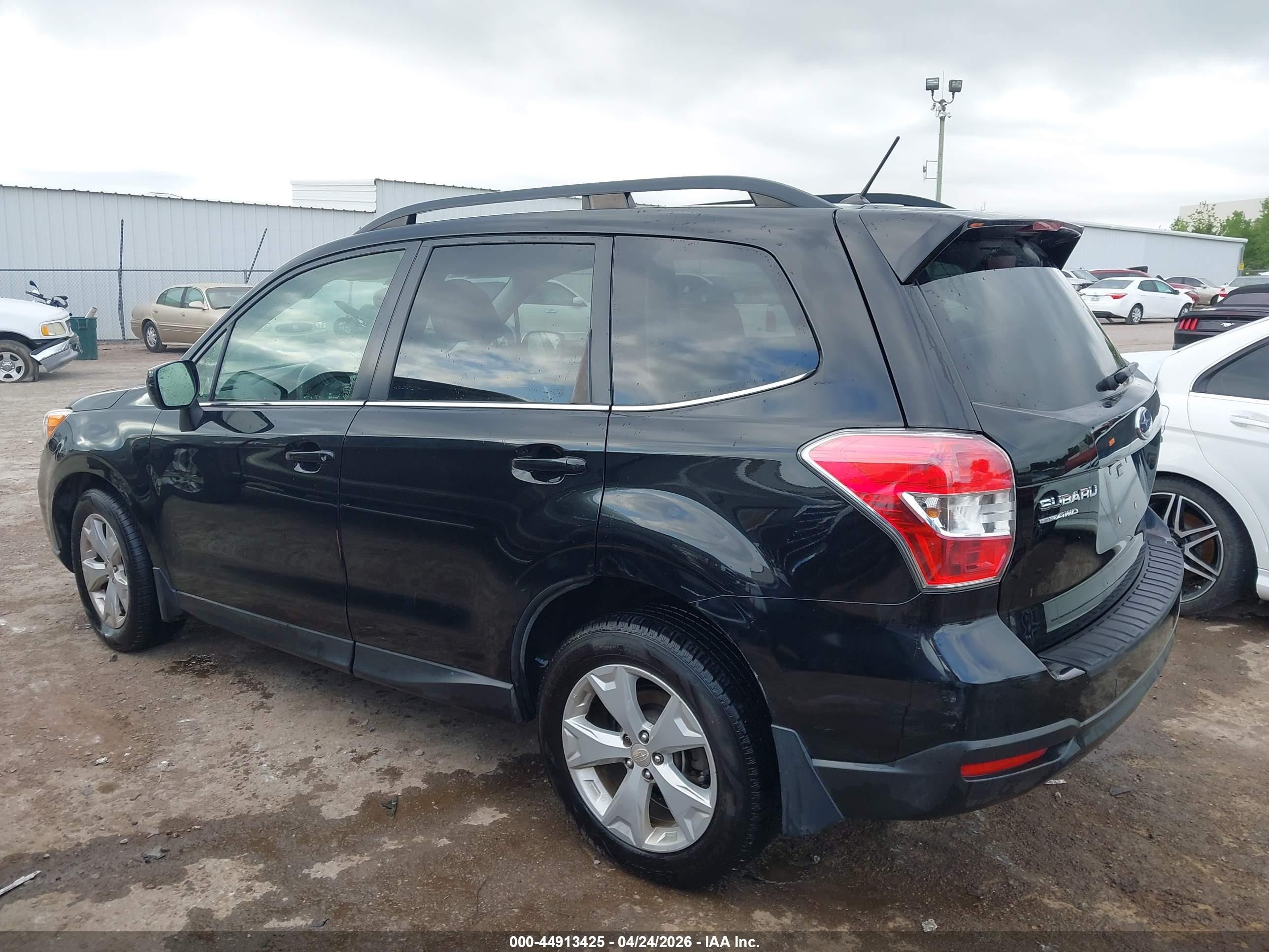 2015 Subaru Forester 2.5i Limited Черный vin: JF2SJAHC5FH825604