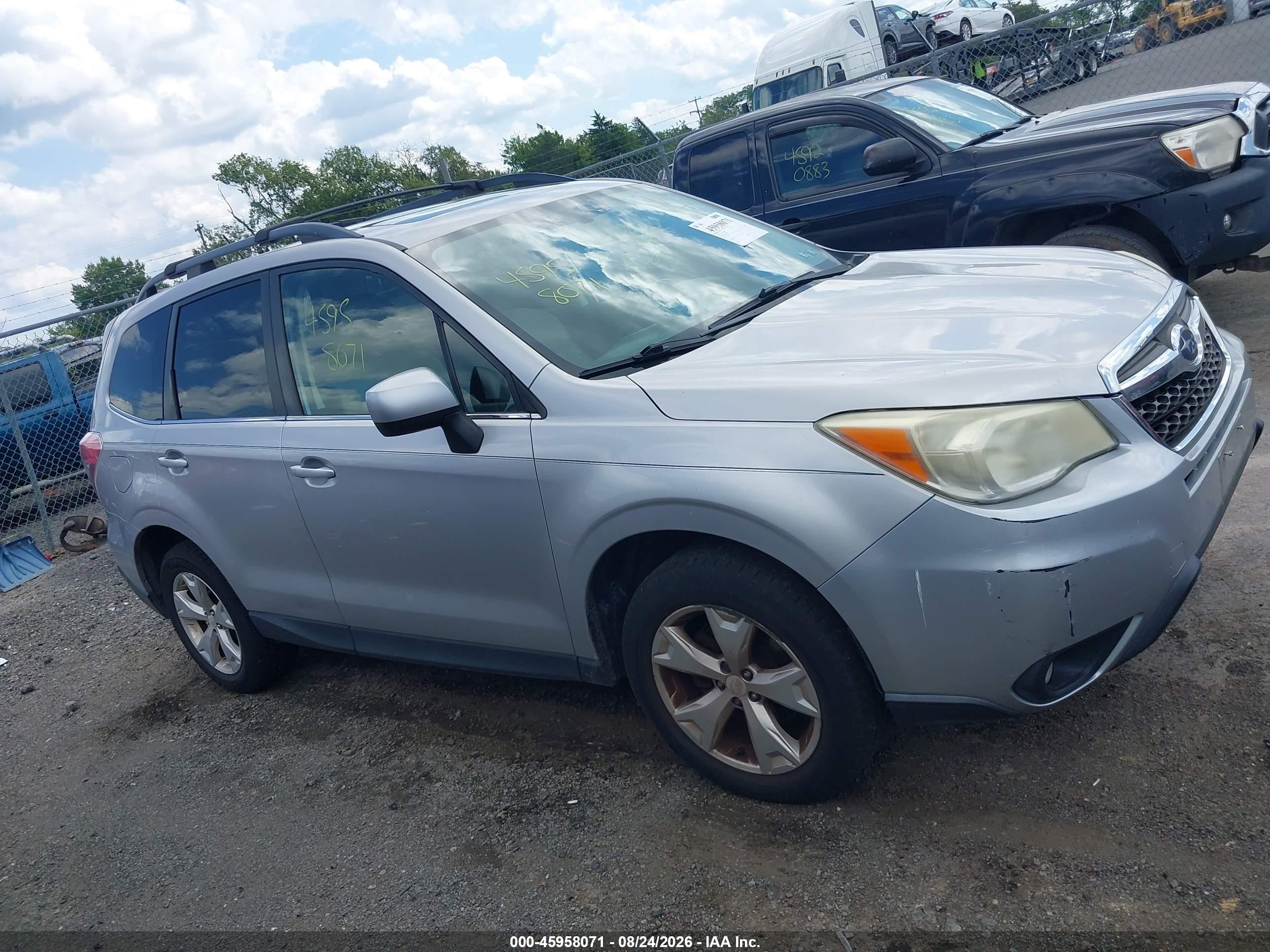 2014 Subaru Forester 2.5i Limited Silver vin: JF2SJAHC6EH402254
