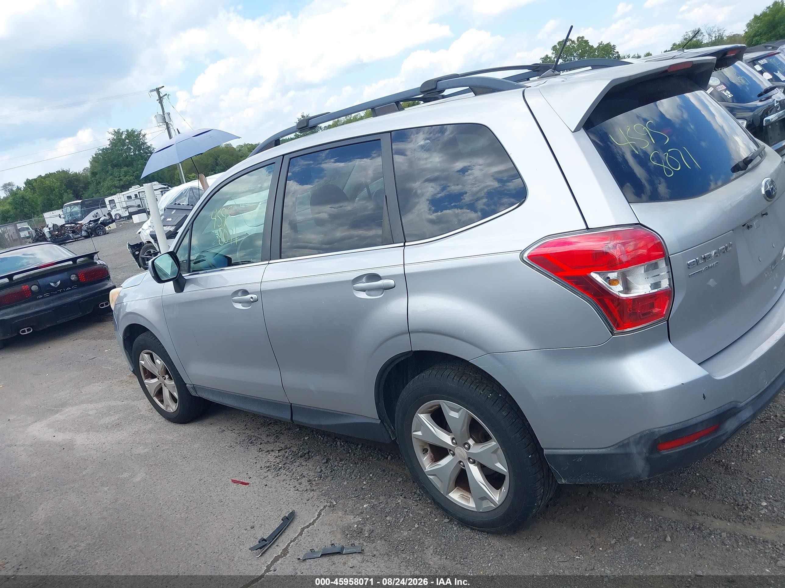 2014 Subaru Forester 2.5i Limited Silver vin: JF2SJAHC6EH402254