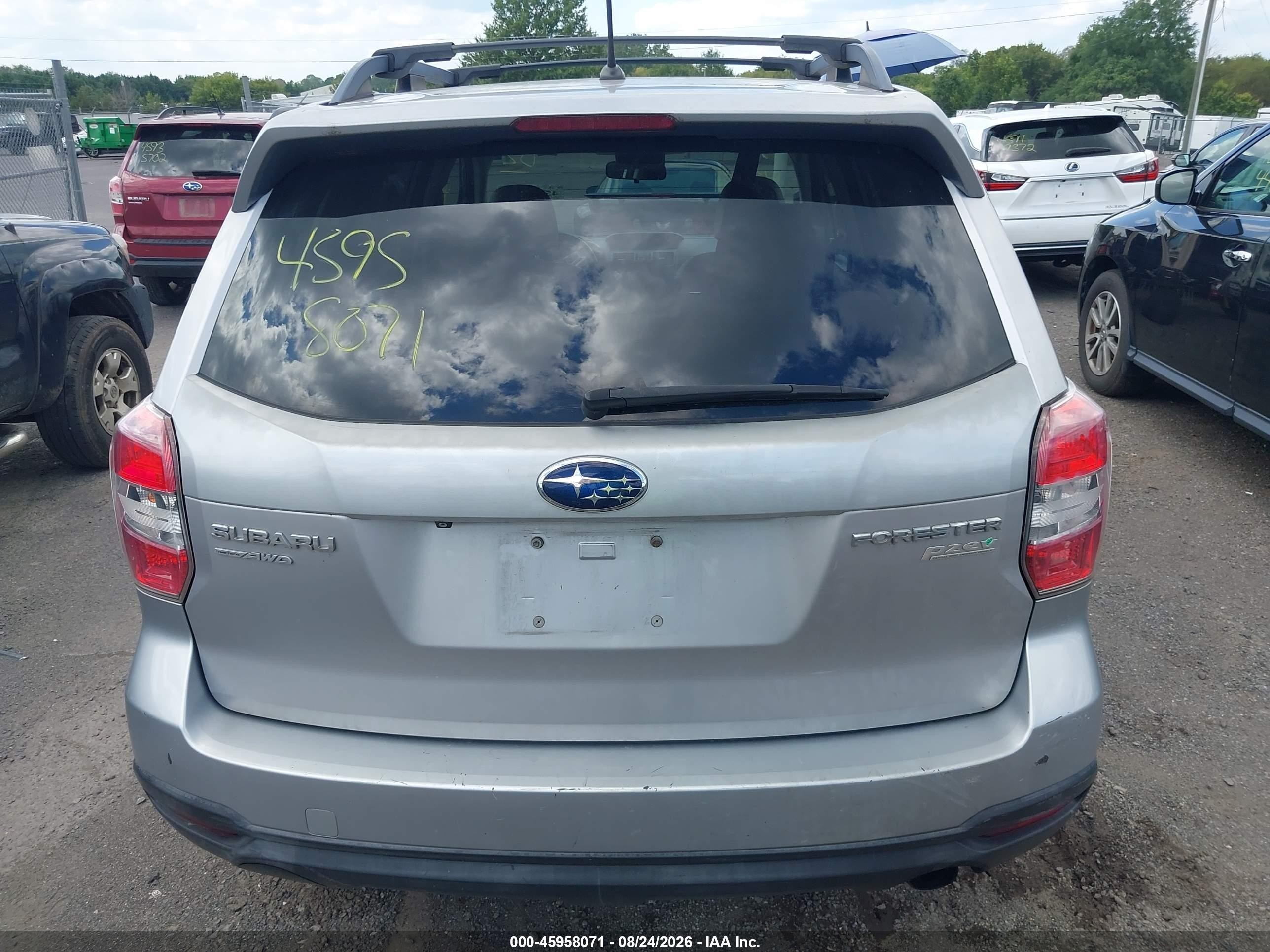 2014 Subaru Forester 2.5i Limited Silver vin: JF2SJAHC6EH402254