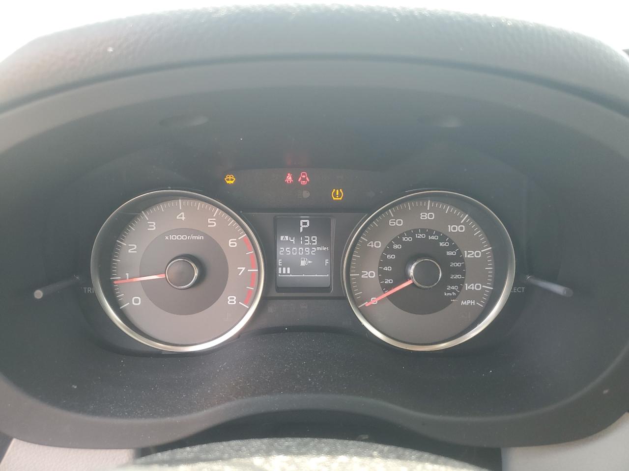 2014 Subaru Forester 2.5i Limited Green vin: JF2SJAHC6EH433942 Damage: Warning - Tire Pressure, On, Unacceptable