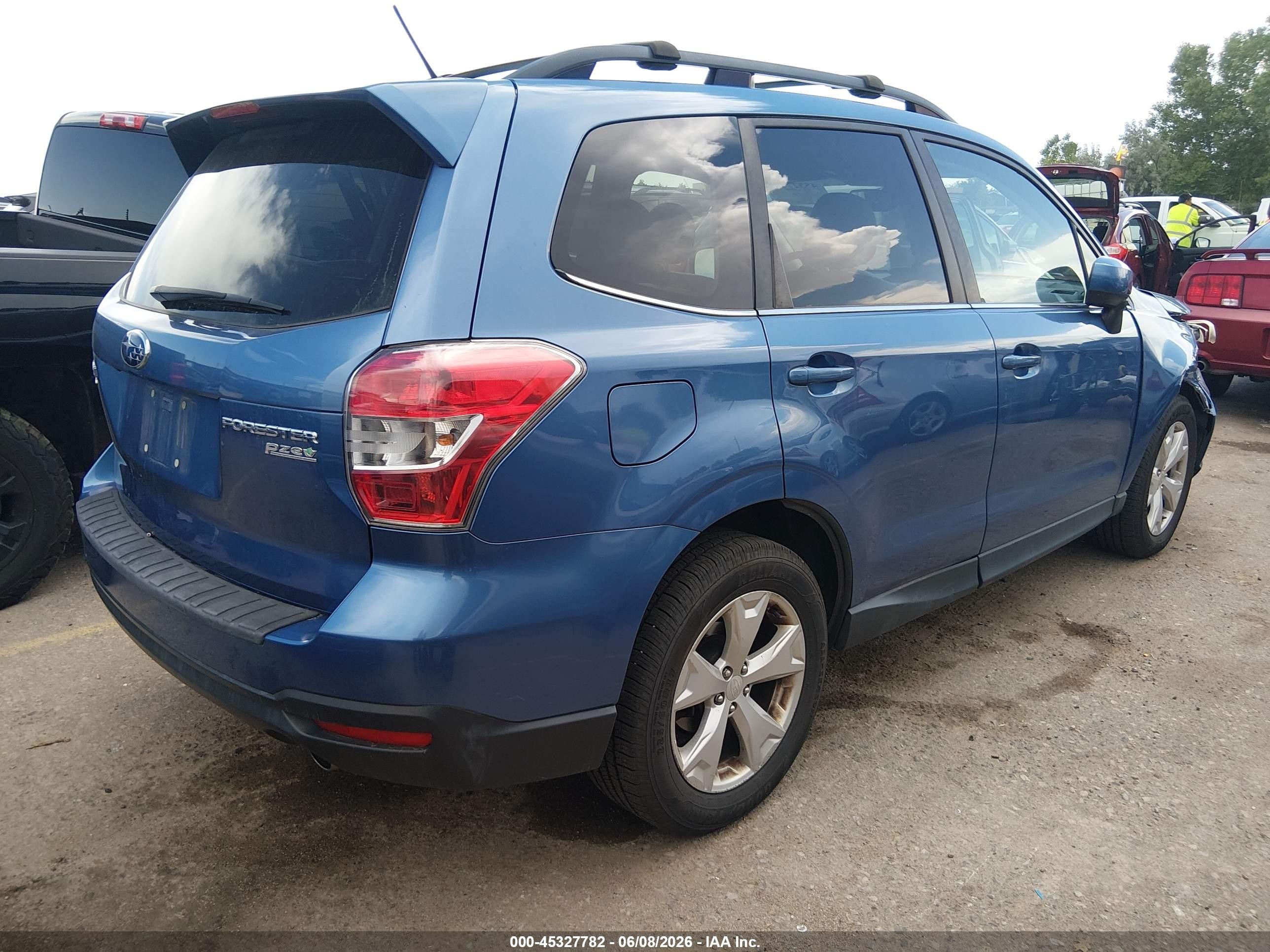 2015 Subaru Forester 2.5i Limited Blue vin: JF2SJAHC6FH478333