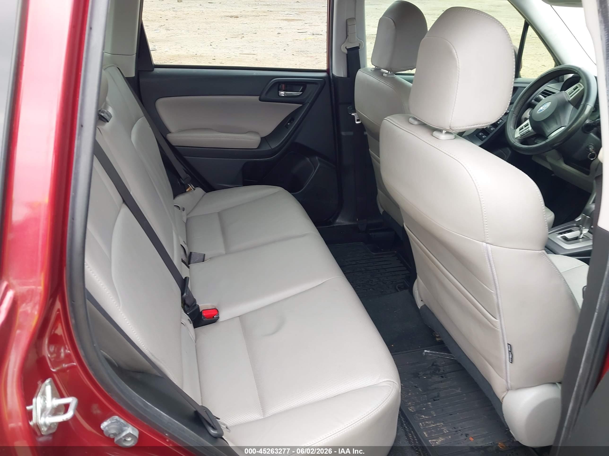 2015 Subaru Forester 2.5i Limited Красный vin: JF2SJAHC6FH511136