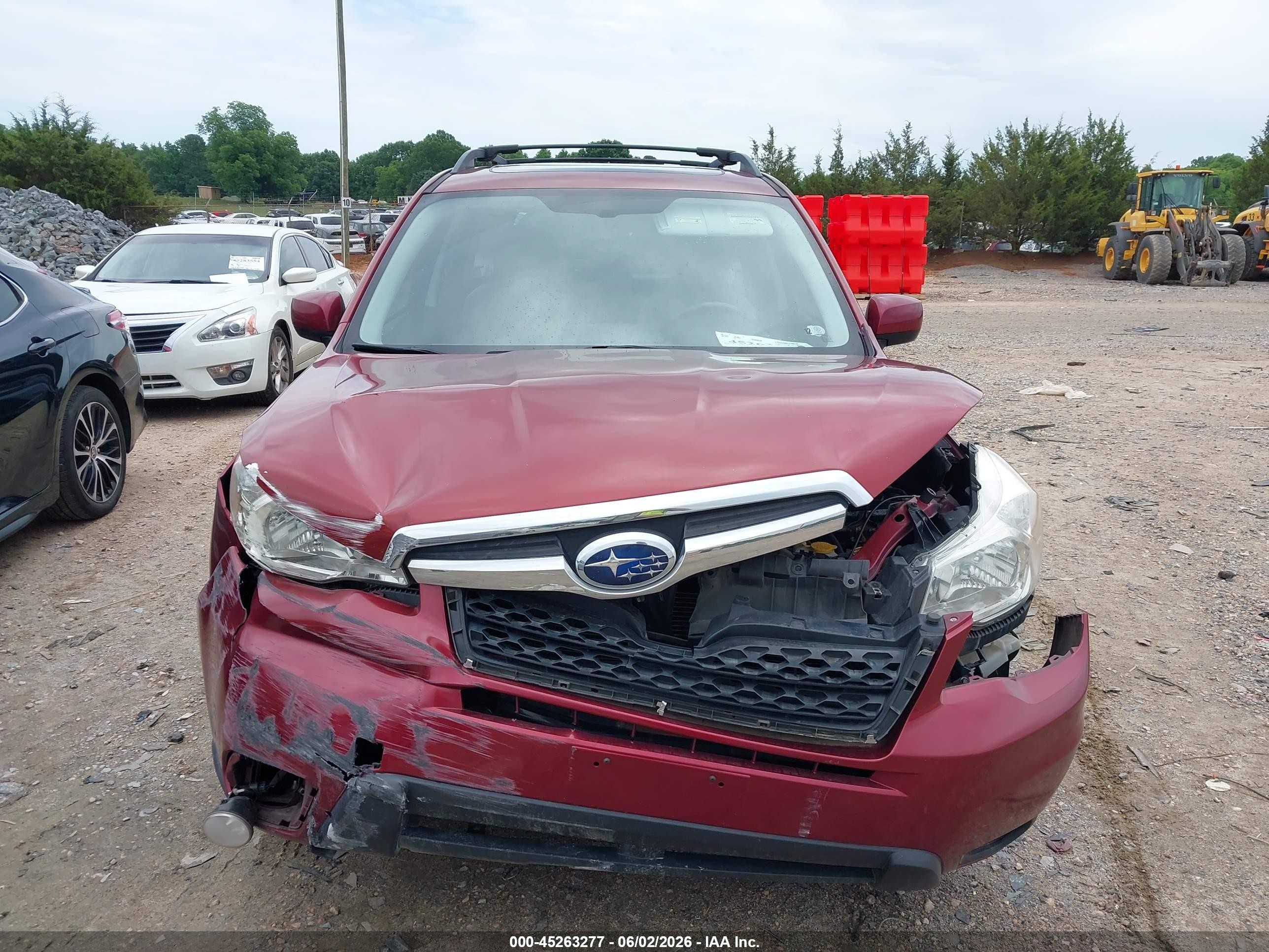 2015 Subaru Forester 2.5i Limited Красный vin: JF2SJAHC6FH511136