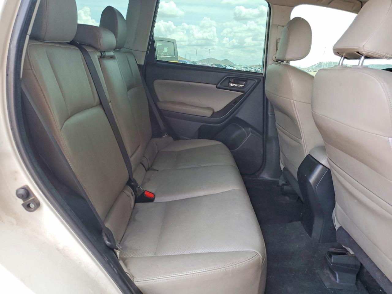 2015 Subaru Forester 2.5i Limited White vin: JF2SJAHC6FH552978