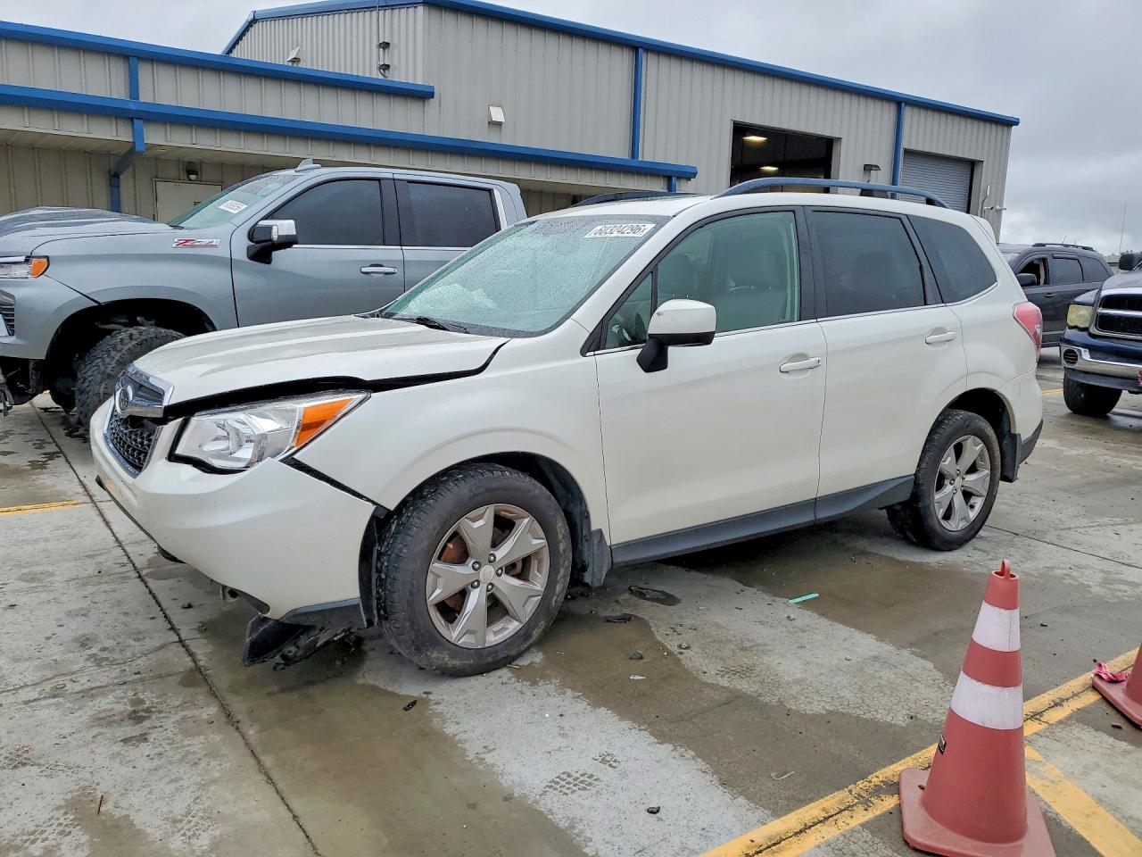 2015 Subaru Forester 2.5i Limited White vin: JF2SJAHC6FH562927
