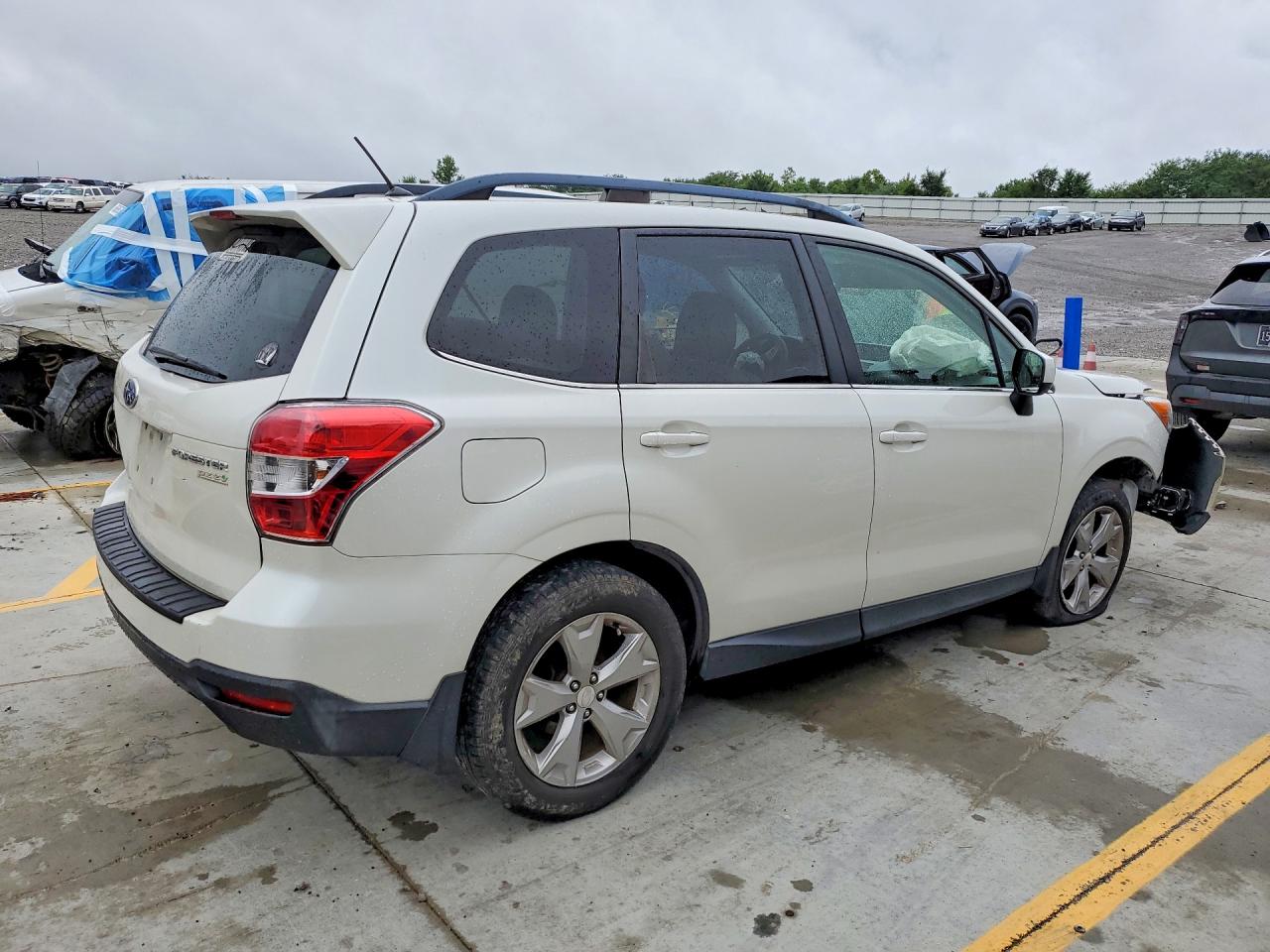 2015 Subaru Forester 2.5i Limited White vin: JF2SJAHC6FH562927