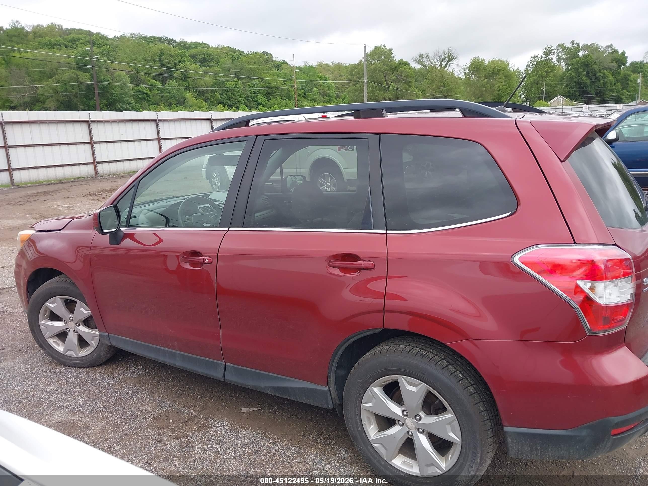 2015 Subaru Forester 2.5i Limited Красный vin: JF2SJAHC6FH572406