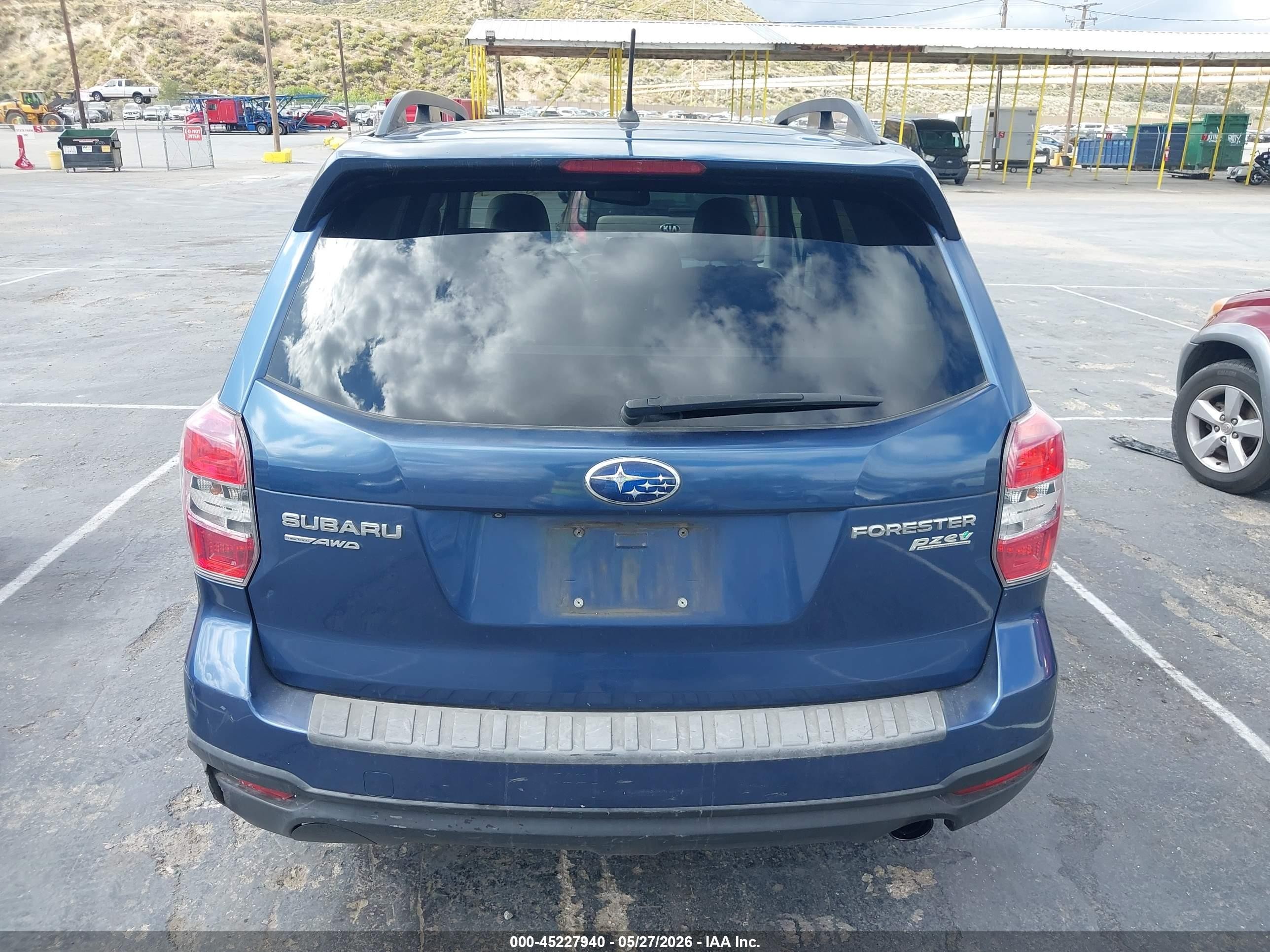 2014 Subaru Forester 2.5i Limited Blue vin: JF2SJAHC7EH434808