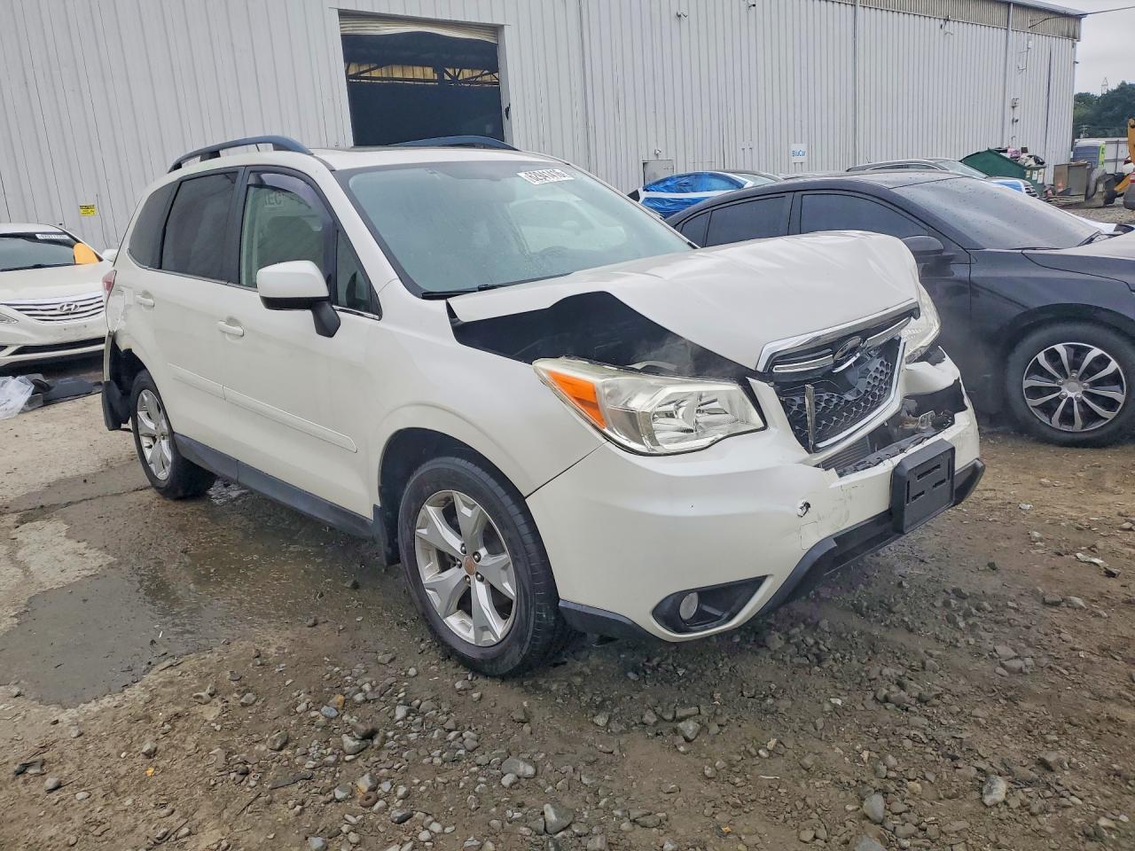 2014 Subaru Forester 2.5i Limited White vin: JF2SJAHC7EH441824