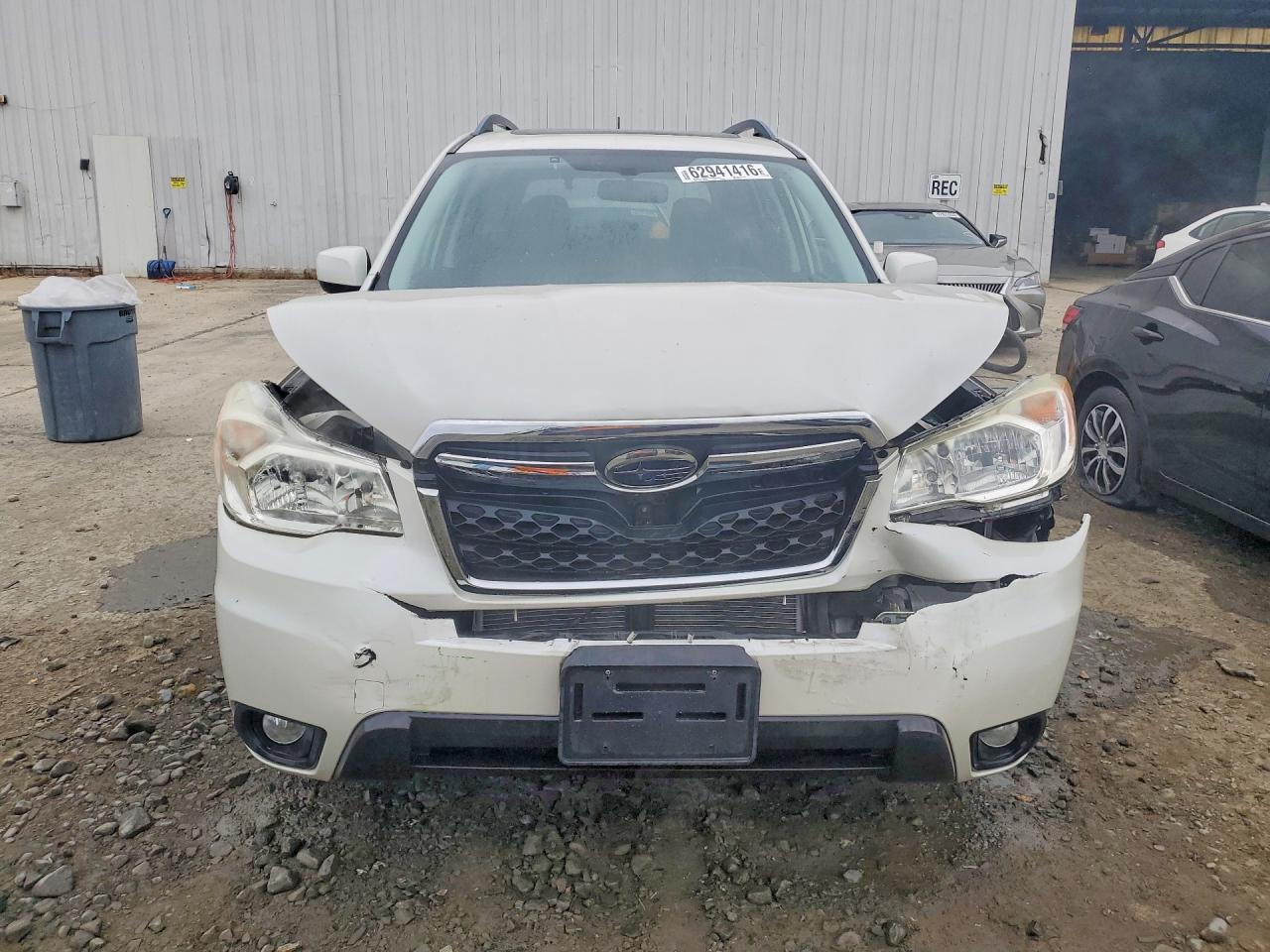 2014 Subaru Forester 2.5i Limited White vin: JF2SJAHC7EH441824