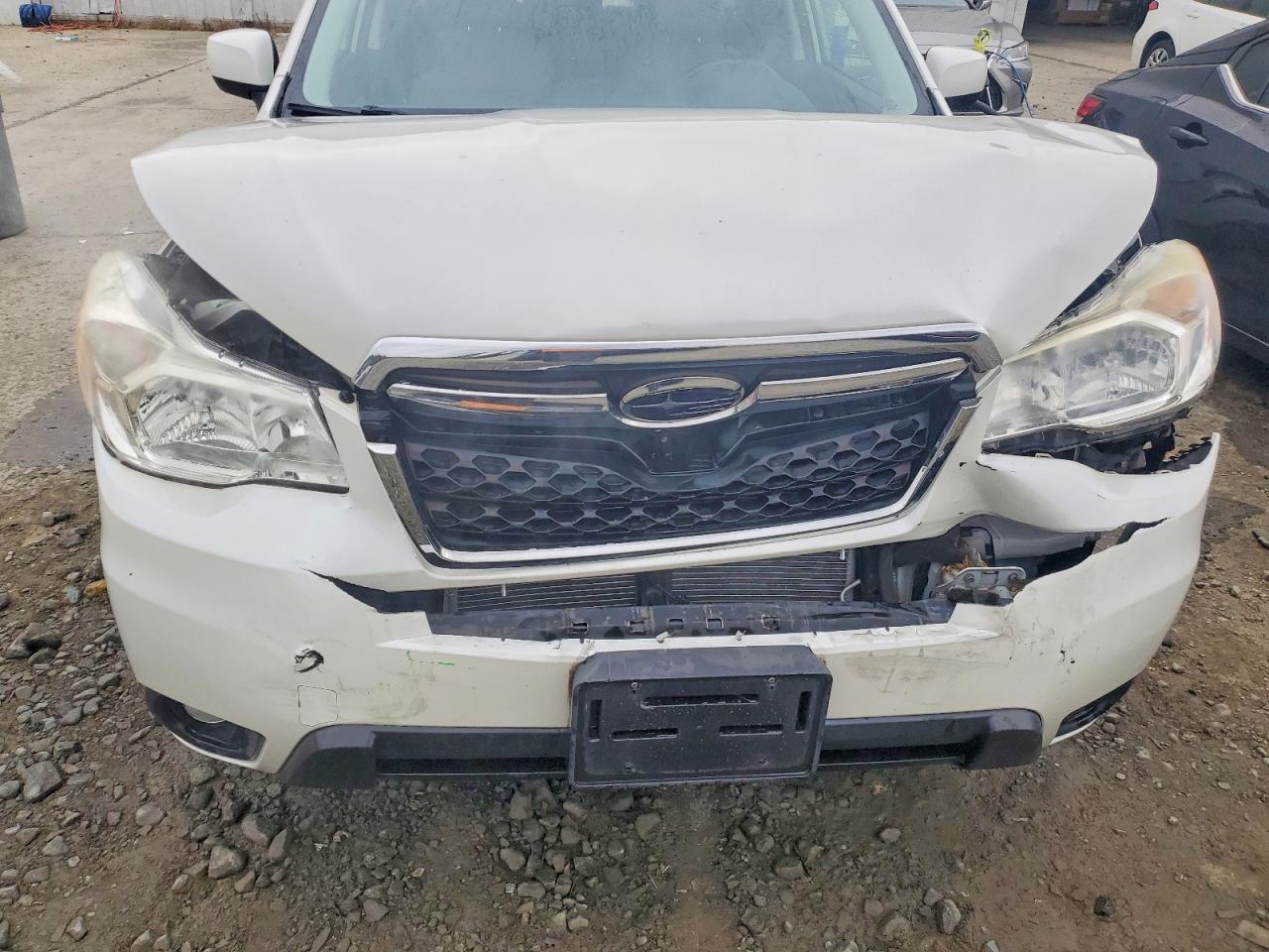2014 Subaru Forester 2.5i Limited White vin: JF2SJAHC7EH441824