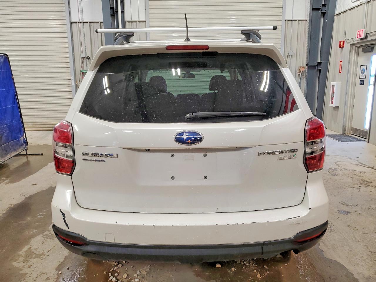 2014 Subaru Forester 2.5i Limited White vin: JF2SJAHC7EH457490