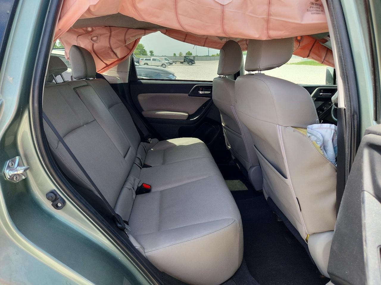 2015 Subaru Forester 2.5i Limited Серый vin: JF2SJAHC7FH496405