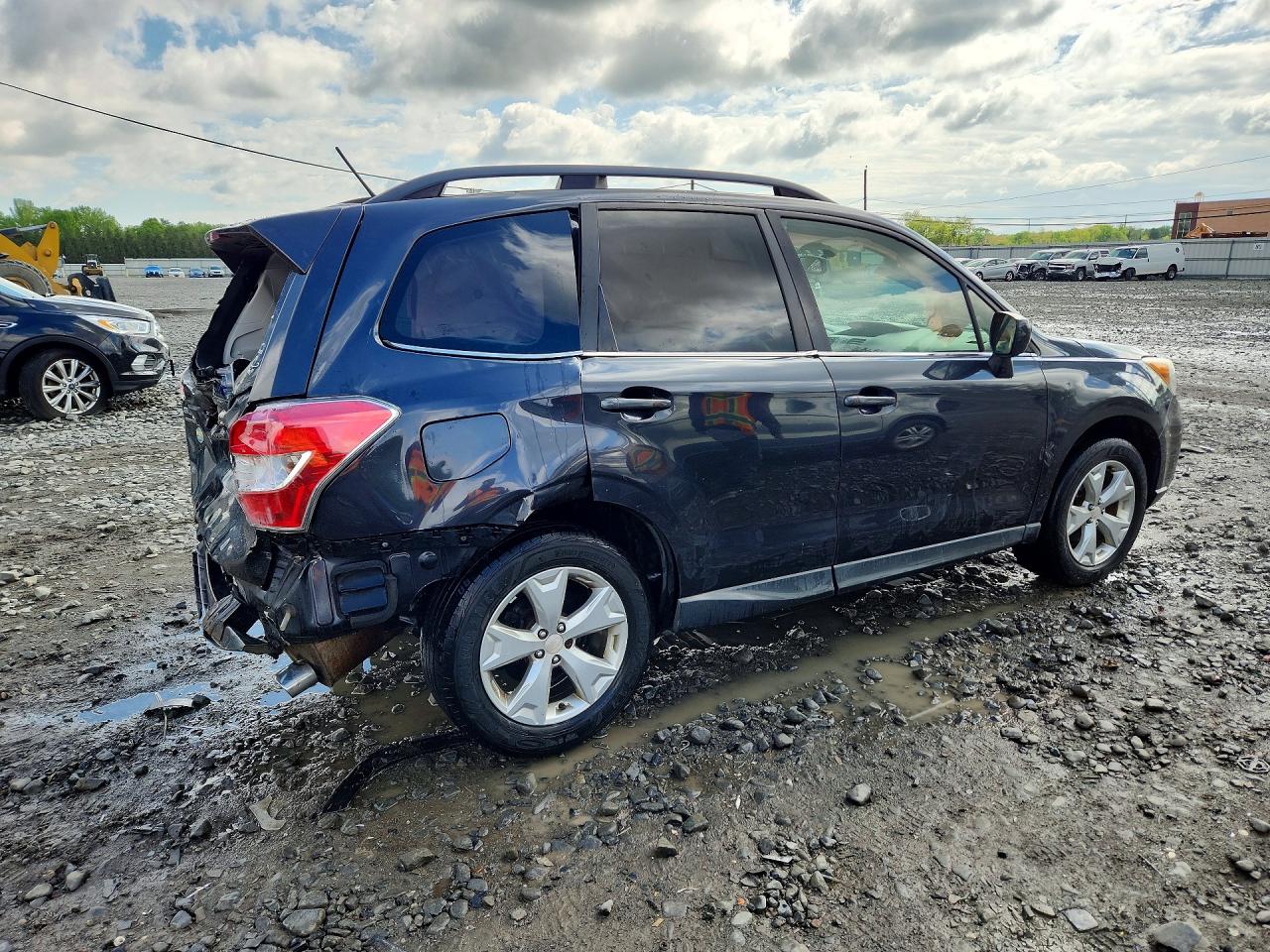 2015 Subaru Forester 2.5i Limited Gray vin: JF2SJAHC7FH589280