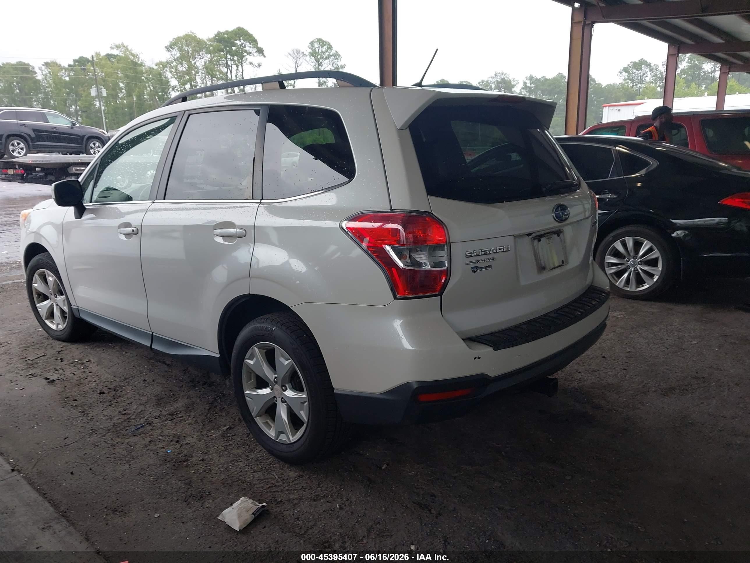2015 Subaru Forester 2.5i Limited White vin: JF2SJAHC7FH598724