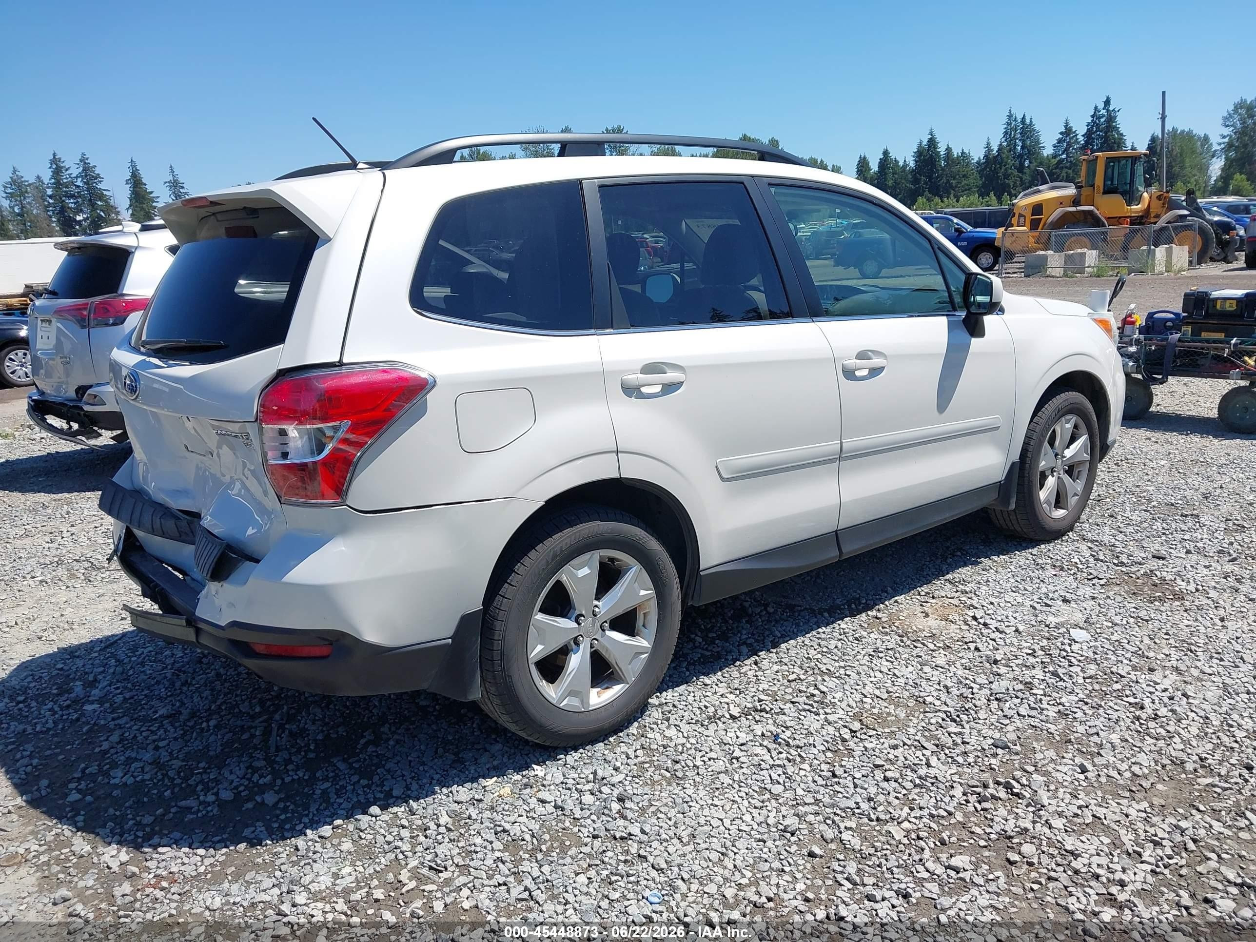 2014 Subaru Forester 2.5i Limited White vin: JF2SJAHC8EH410758