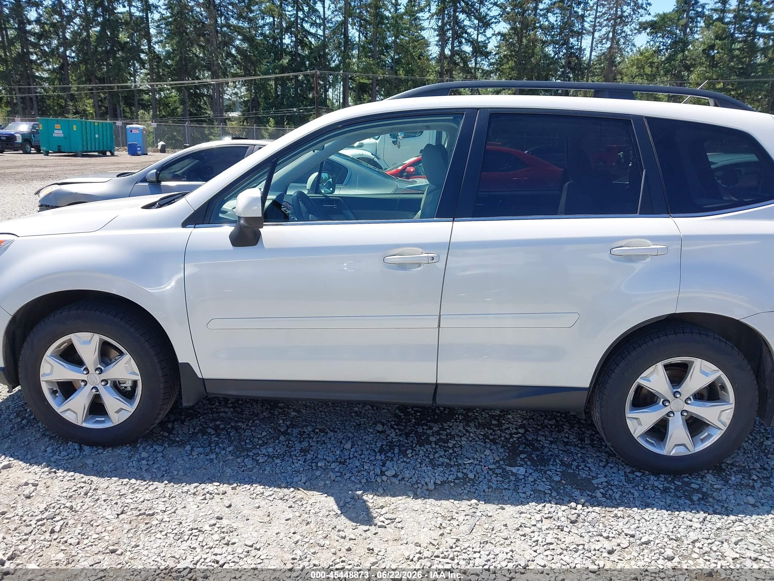 2014 Subaru Forester 2.5i Limited White vin: JF2SJAHC8EH410758