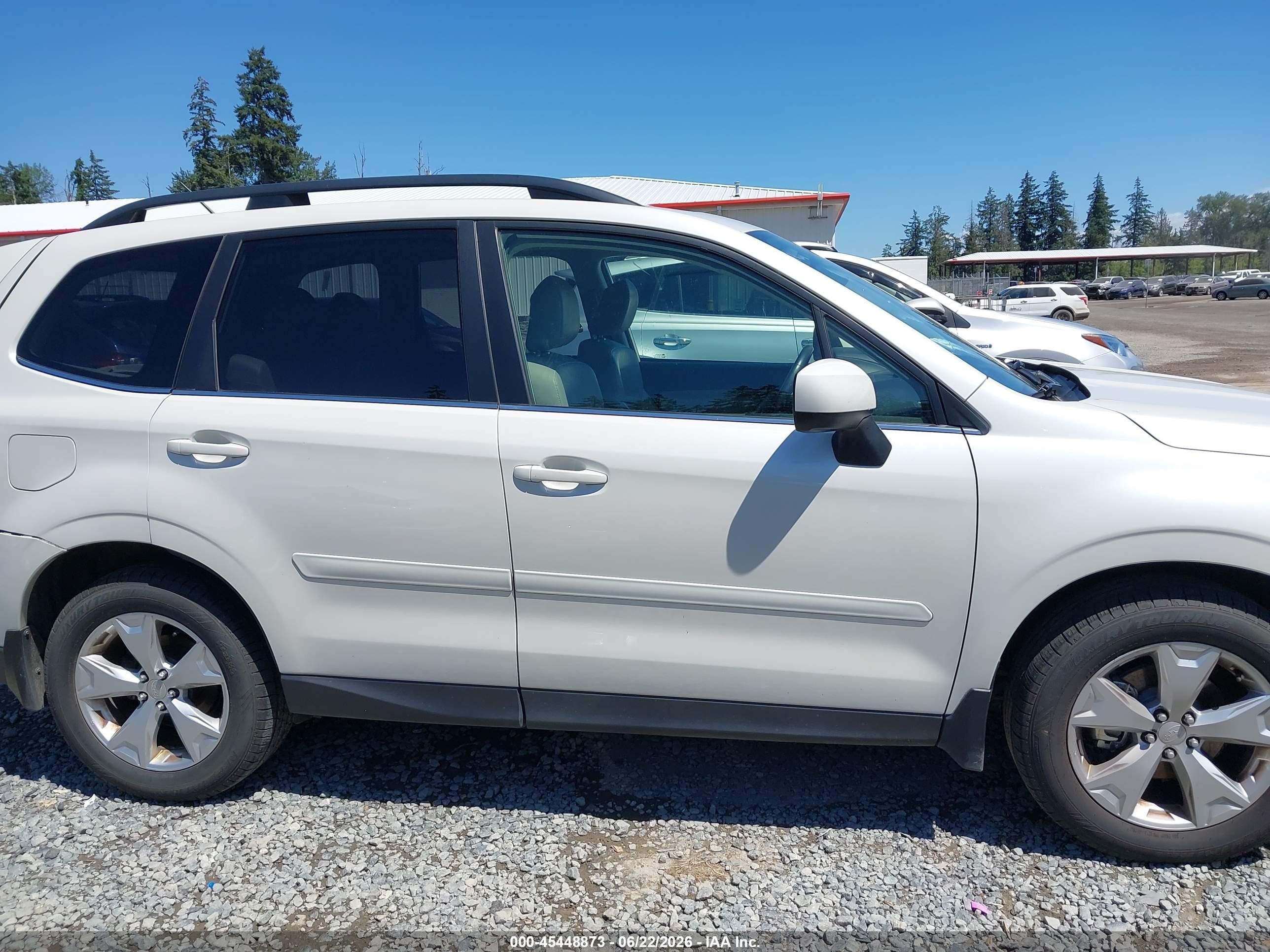 2014 Subaru Forester 2.5i Limited White vin: JF2SJAHC8EH410758