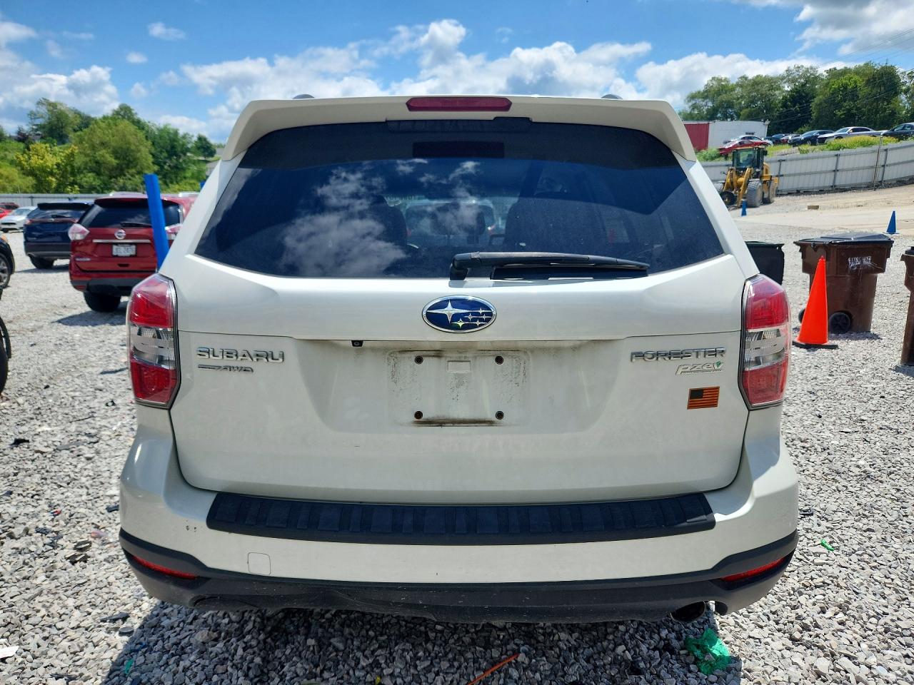 2014 Subaru Forester 2.5i Limited White vin: JF2SJAHC8EH419475