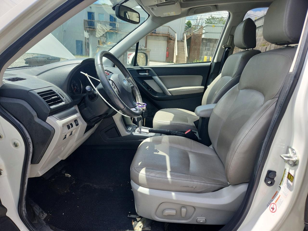2014 Subaru Forester 2.5i Limited White vin: JF2SJAHC8EH419475
