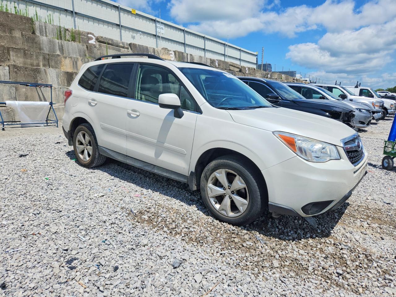 2014 Subaru Forester 2.5i Limited White vin: JF2SJAHC8EH419475