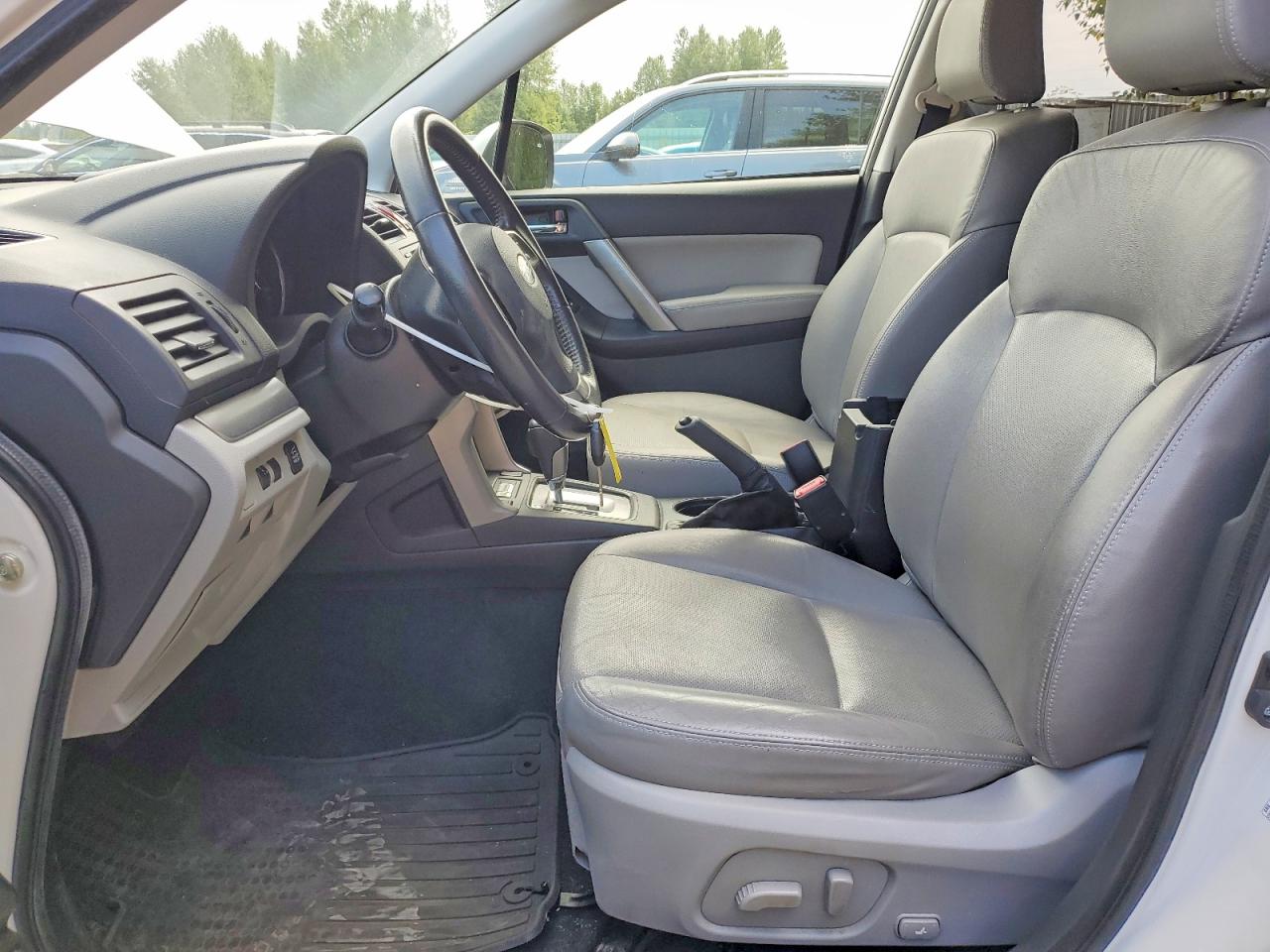 2014 Subaru Forester 2.5i Limited Белый vin: JF2SJAHC8EH423073
