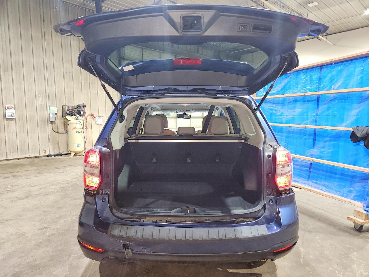 2014 Subaru Forester 2.5i Limited Blue vin: JF2SJAHC8EH525988