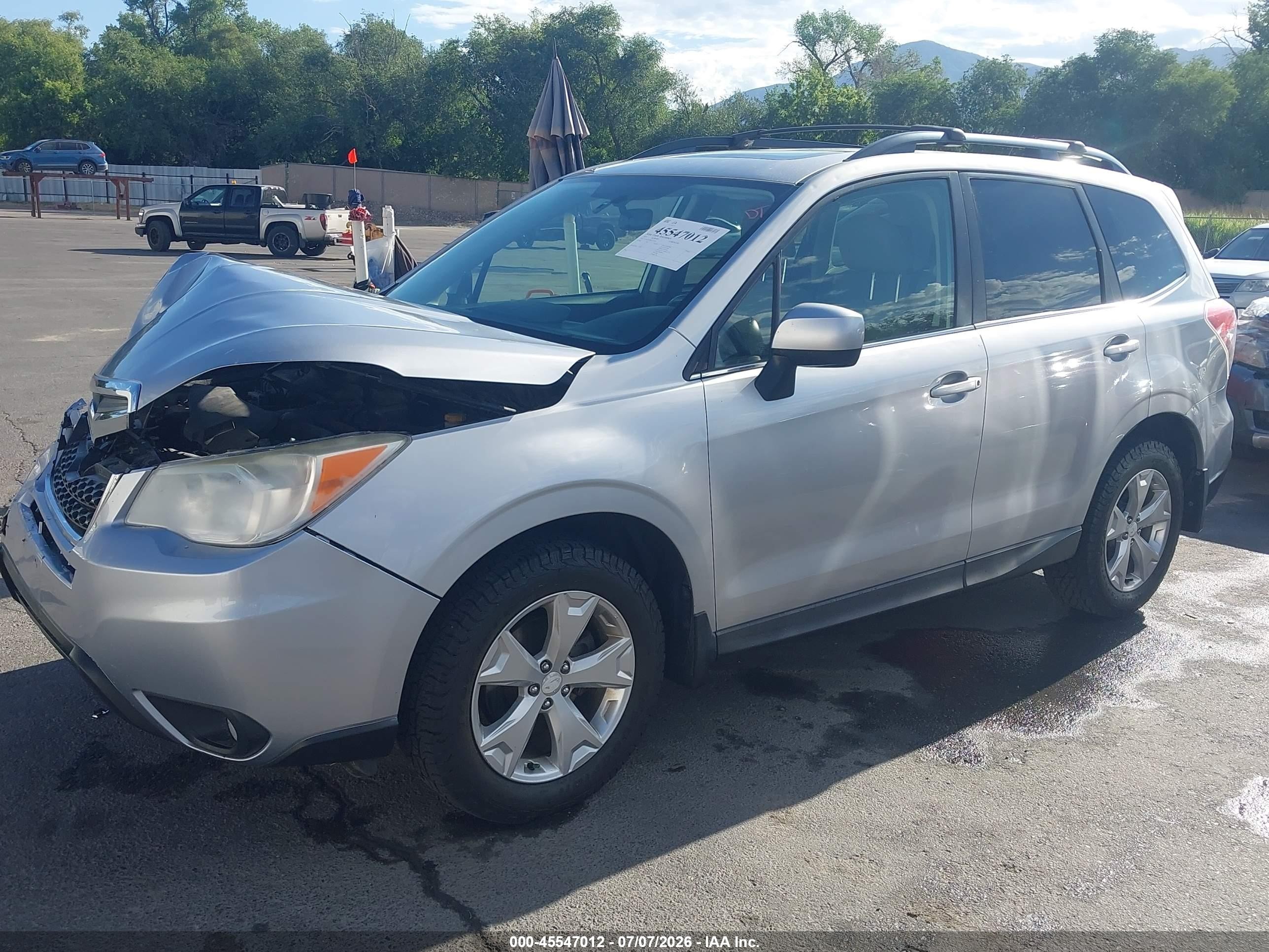 2014 Subaru Forester 2.5i Limited Silver vin: JF2SJAHC8EH532441