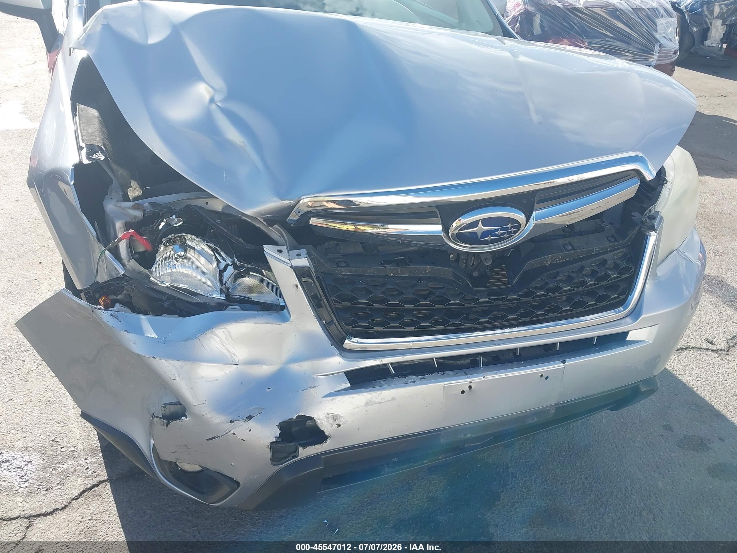 2014 Subaru Forester 2.5i Limited Silver vin: JF2SJAHC8EH532441