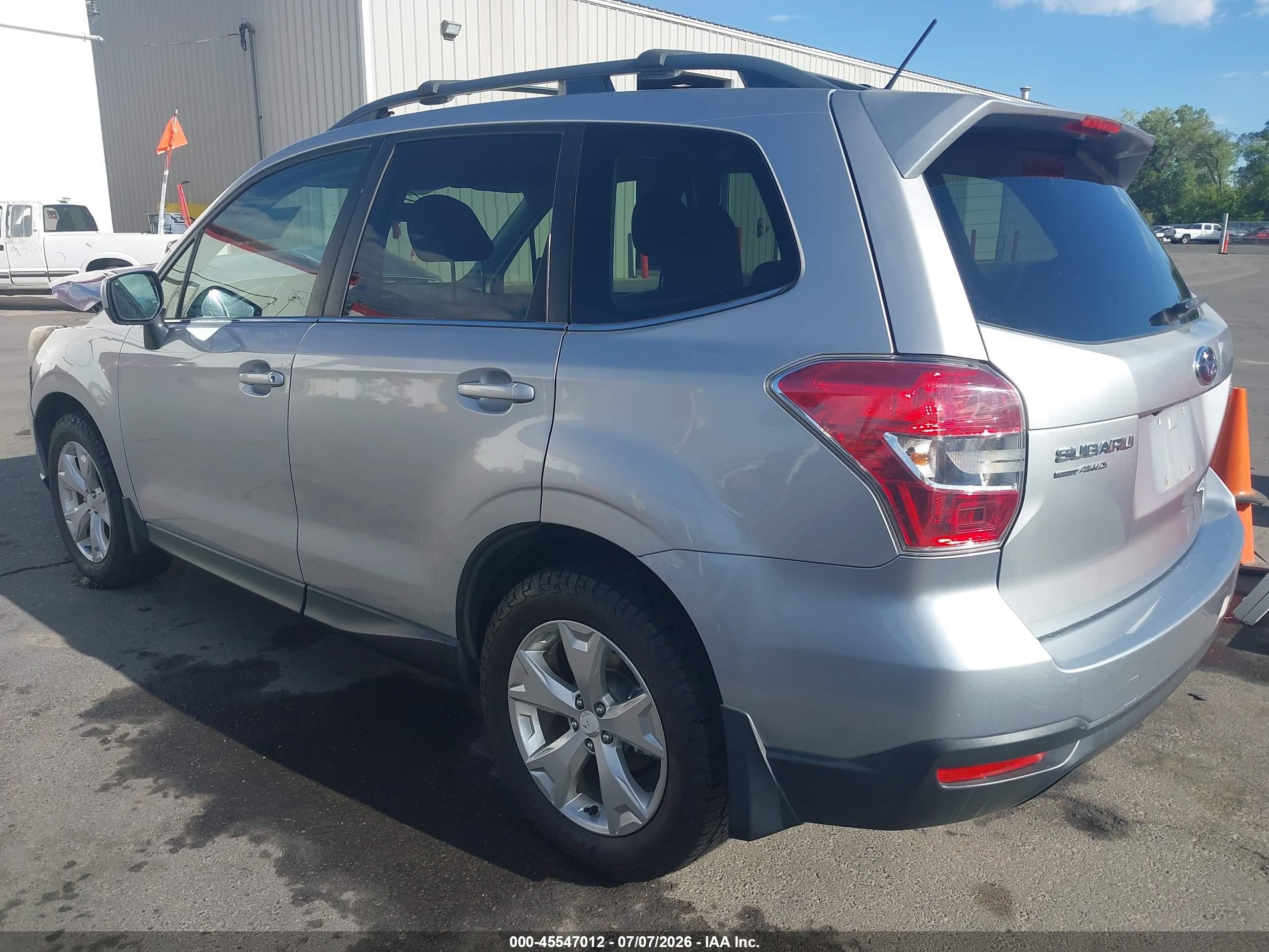 2014 Subaru Forester 2.5i Limited Silver vin: JF2SJAHC8EH532441