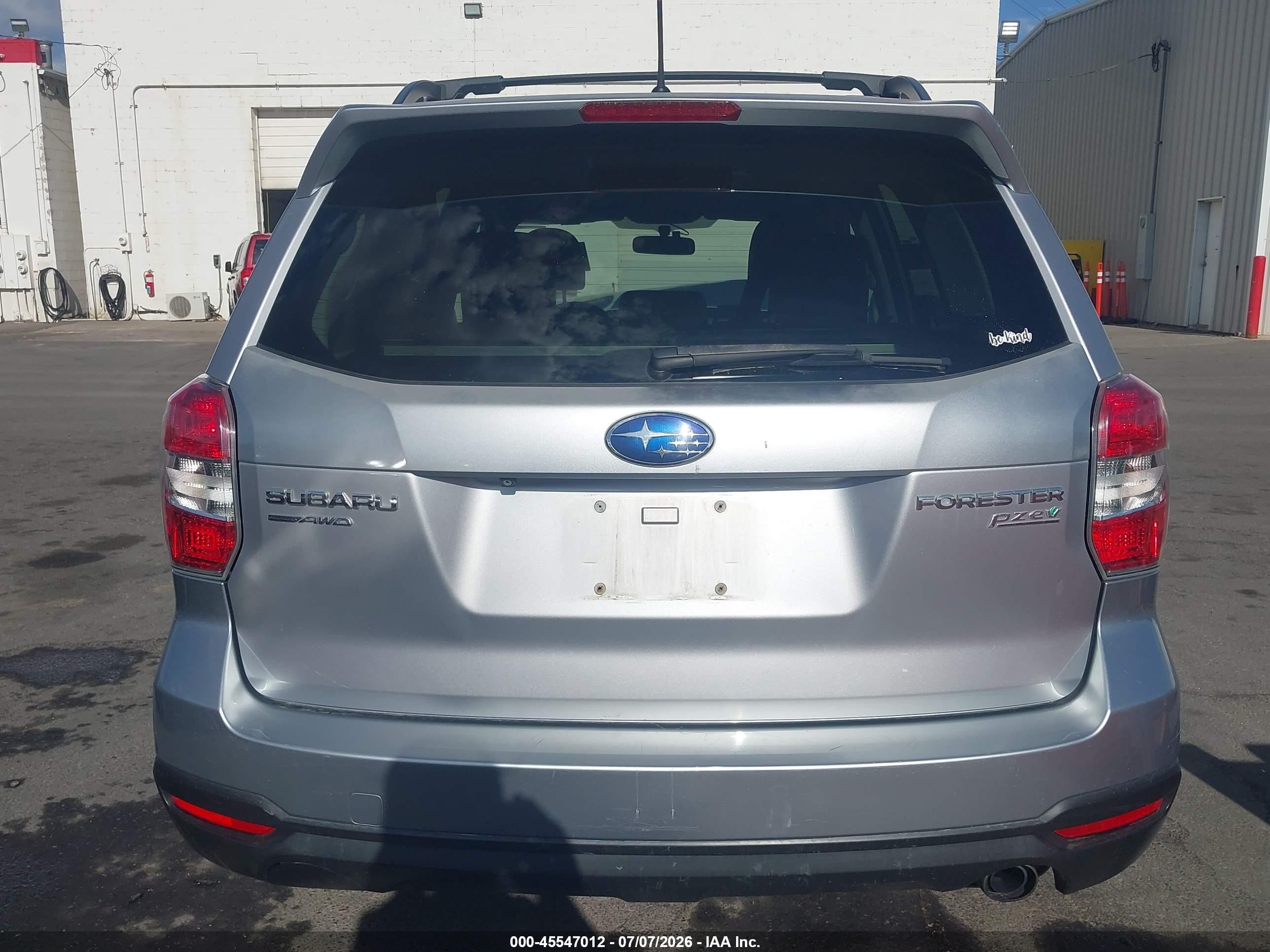 2014 Subaru Forester 2.5i Limited Silver vin: JF2SJAHC8EH532441
