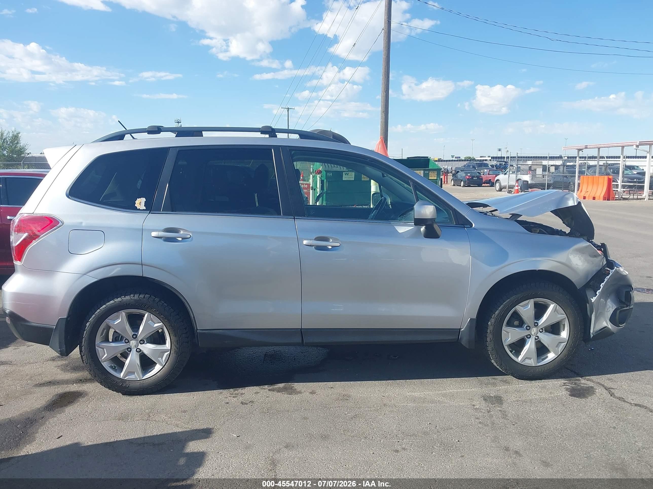 2014 Subaru Forester 2.5i Limited Silver vin: JF2SJAHC8EH532441