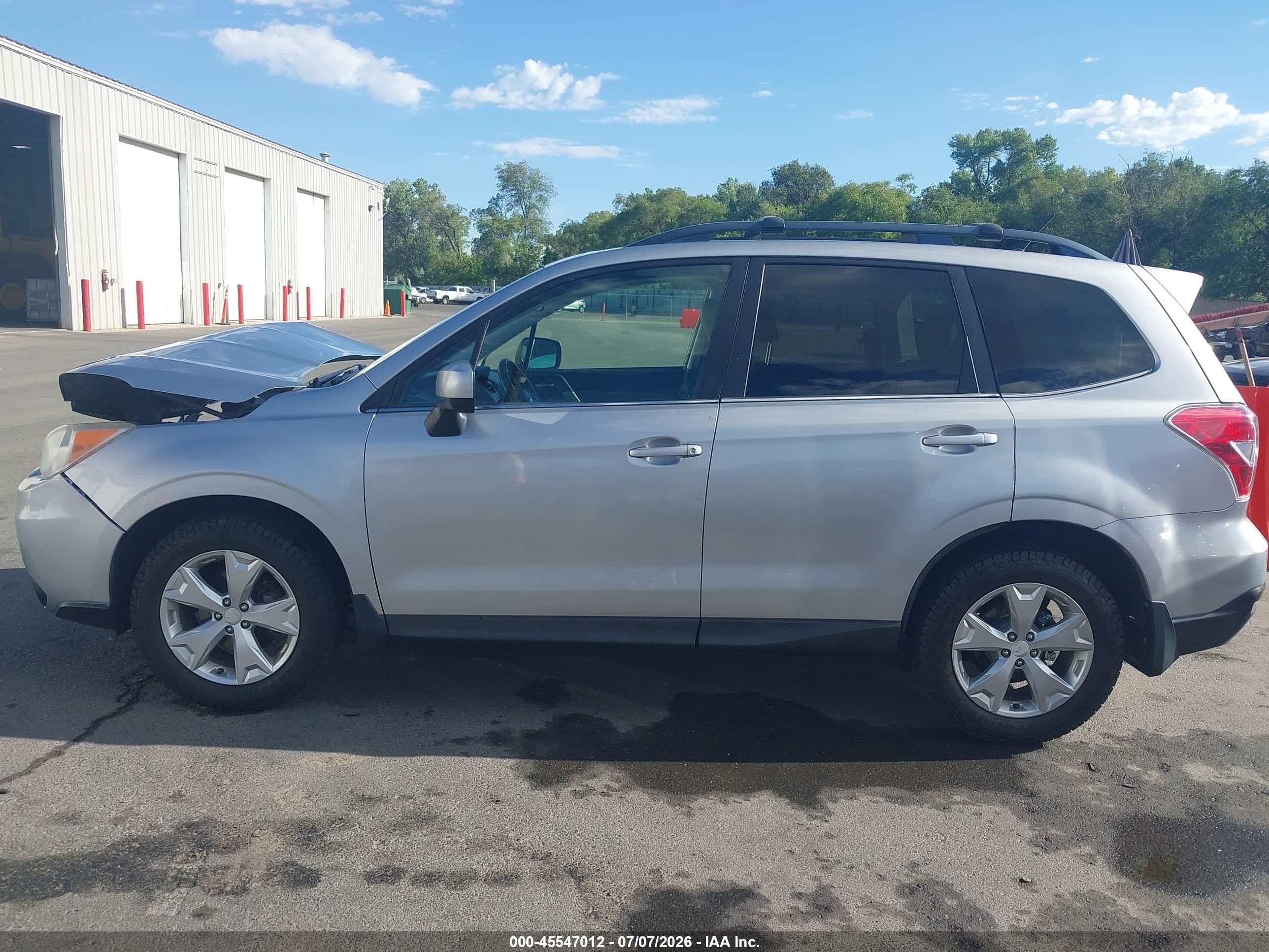 2014 Subaru Forester 2.5i Limited Silver vin: JF2SJAHC8EH532441