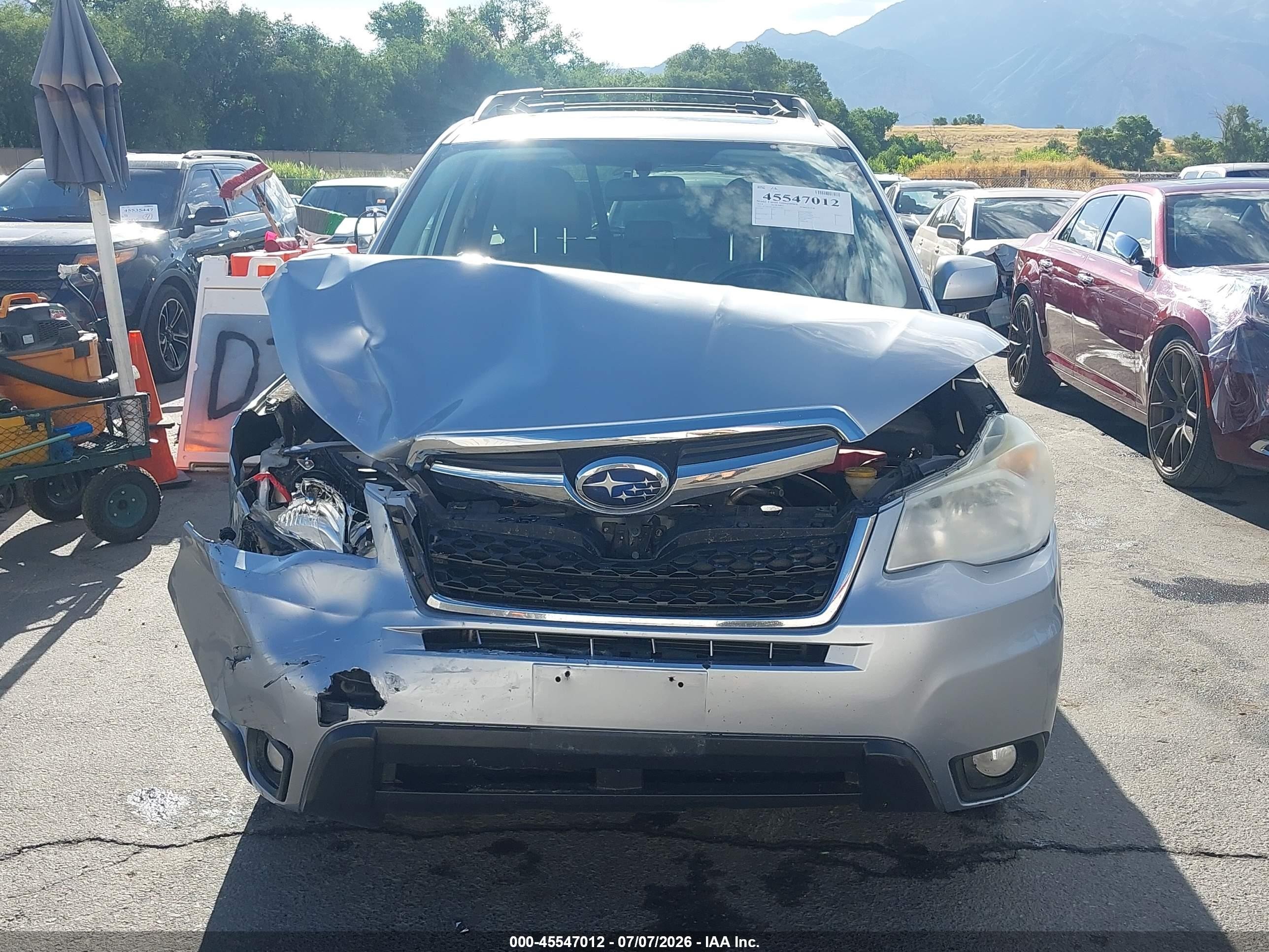 2014 Subaru Forester 2.5i Limited Silver vin: JF2SJAHC8EH532441