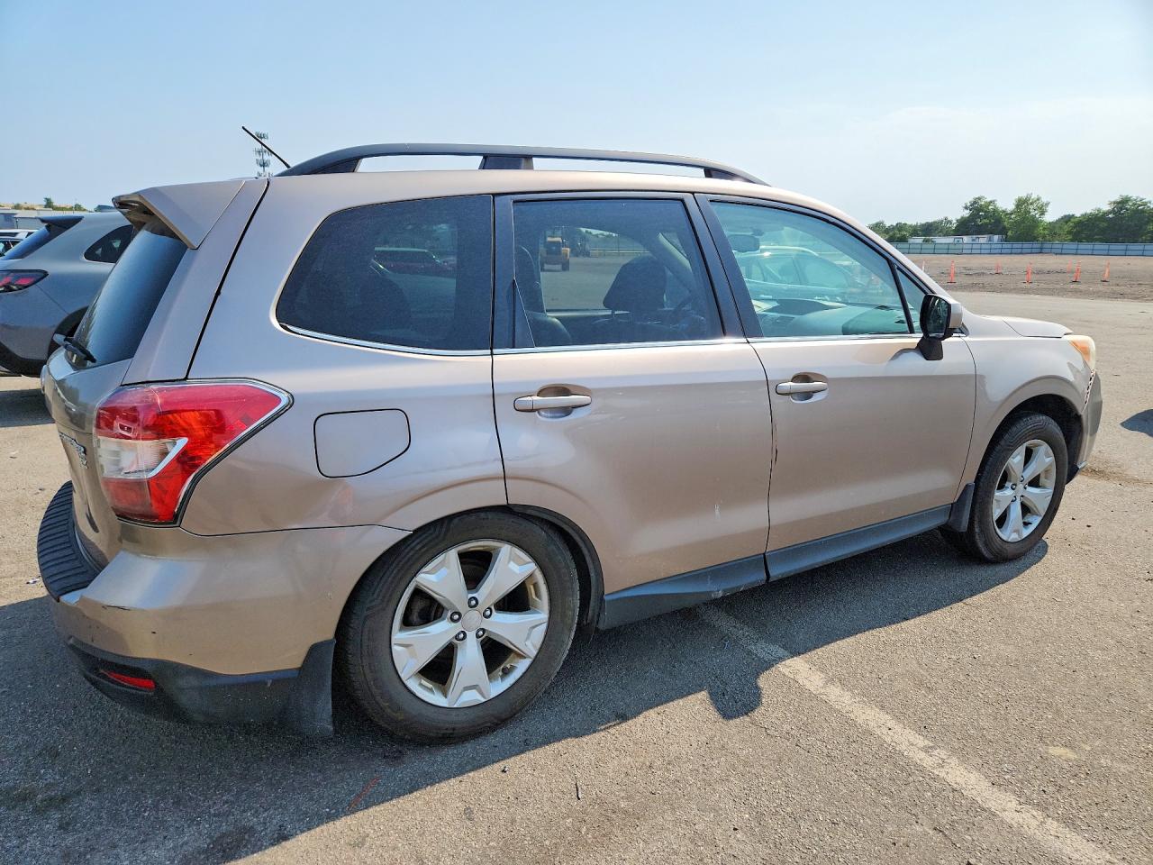 2015 Subaru Forester 2.5i Limited Tan vin: JF2SJAHC8FH403858