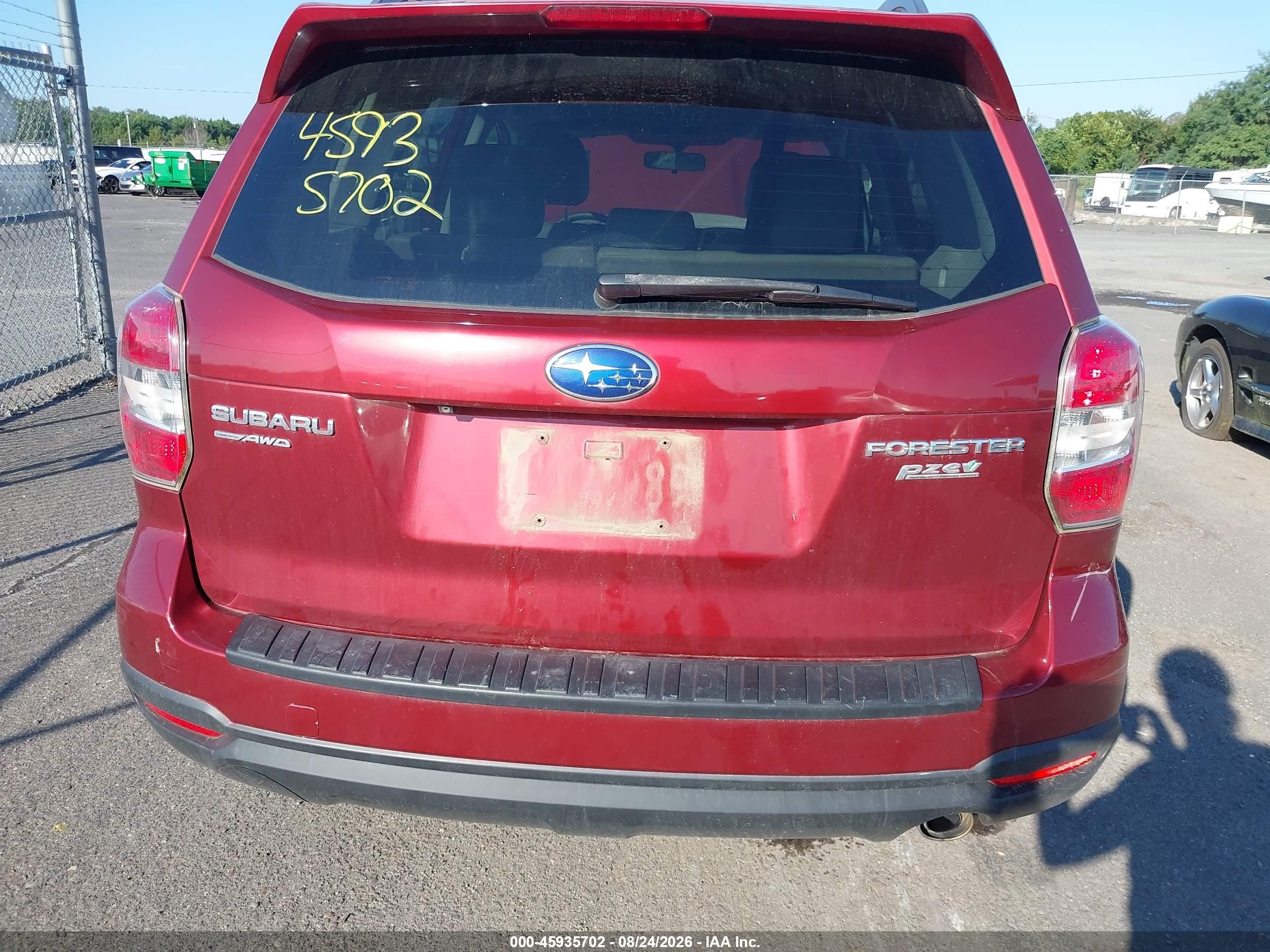 2015 Subaru Forester 2.5i Limited Красный vin: JF2SJAHC8FH545479
