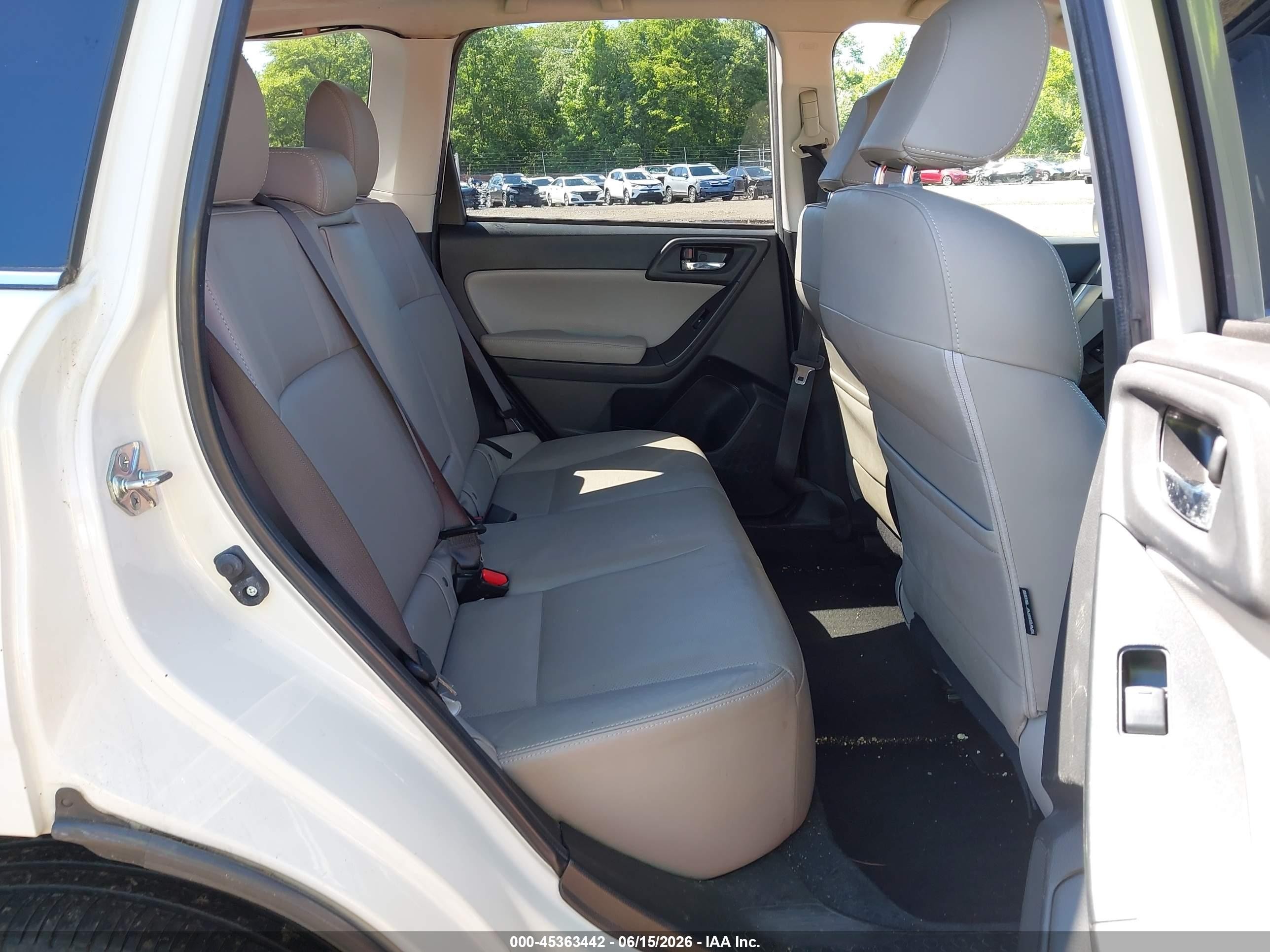 2014 Subaru Forester 2.5i Limited White vin: JF2SJAHC9EH479782
