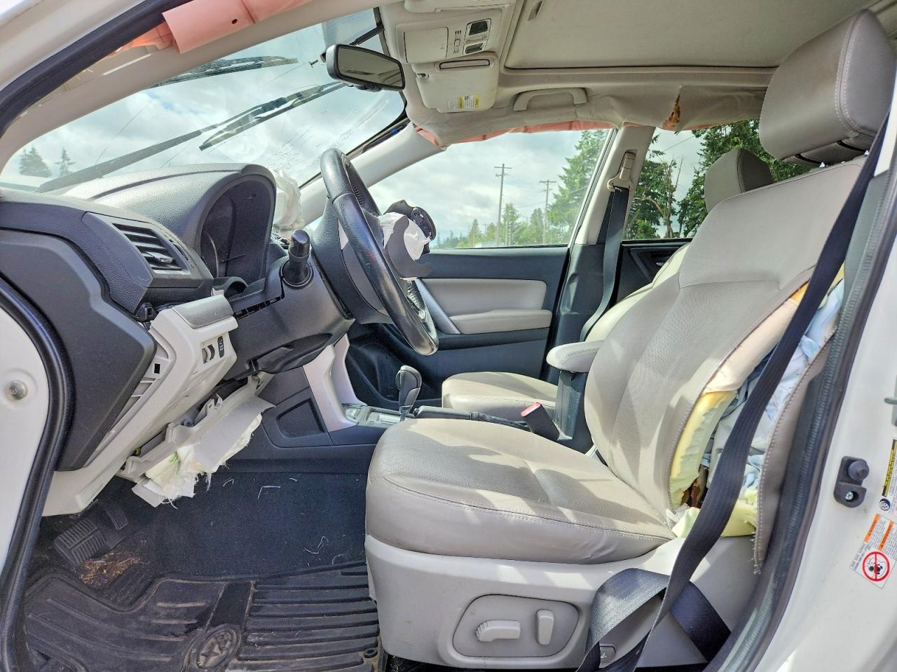 2014 Subaru Forester 2.5i Limited White vin: JF2SJAHC9EH525014