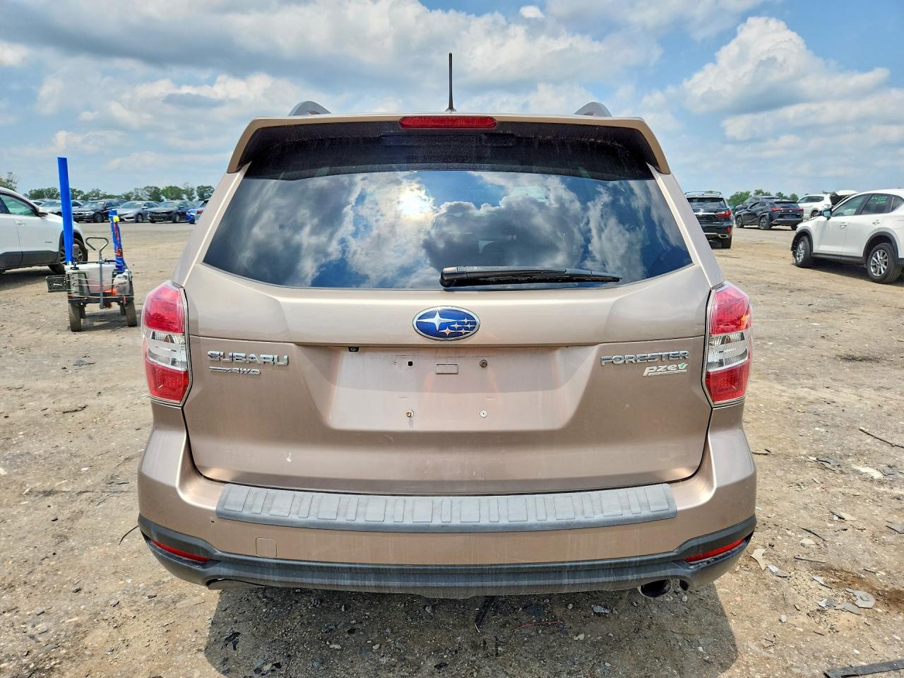 2015 Subaru Forester 2.5i Limited Tan vin: JF2SJAHC9FH403805