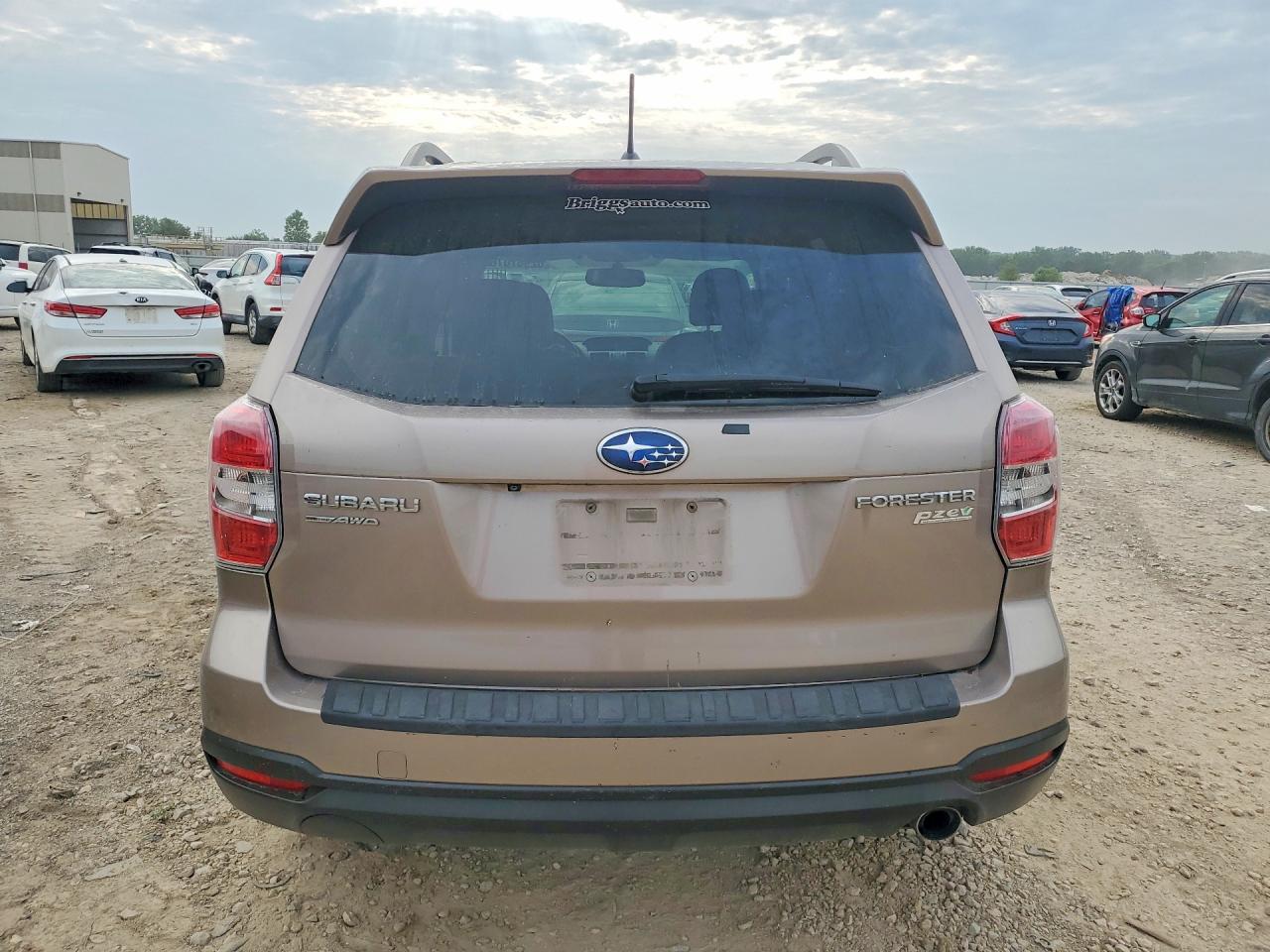 2015 Subaru Forester 2.5i Limited Tan vin: JF2SJAHC9FH420278